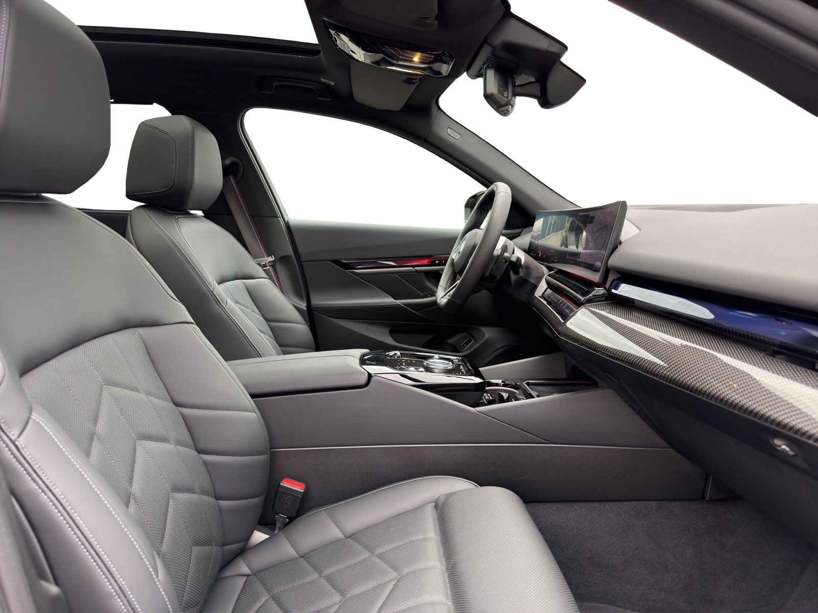 BMW 550e xDrive Touring M Sport Pro Steptronic-image-14