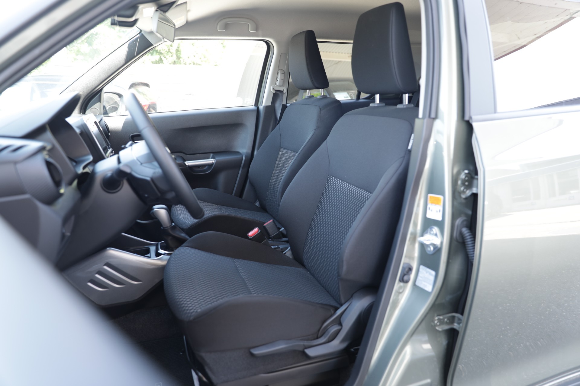 SUZUKI Ignis 1.2i Compact Top Hybrid CVT-image-6