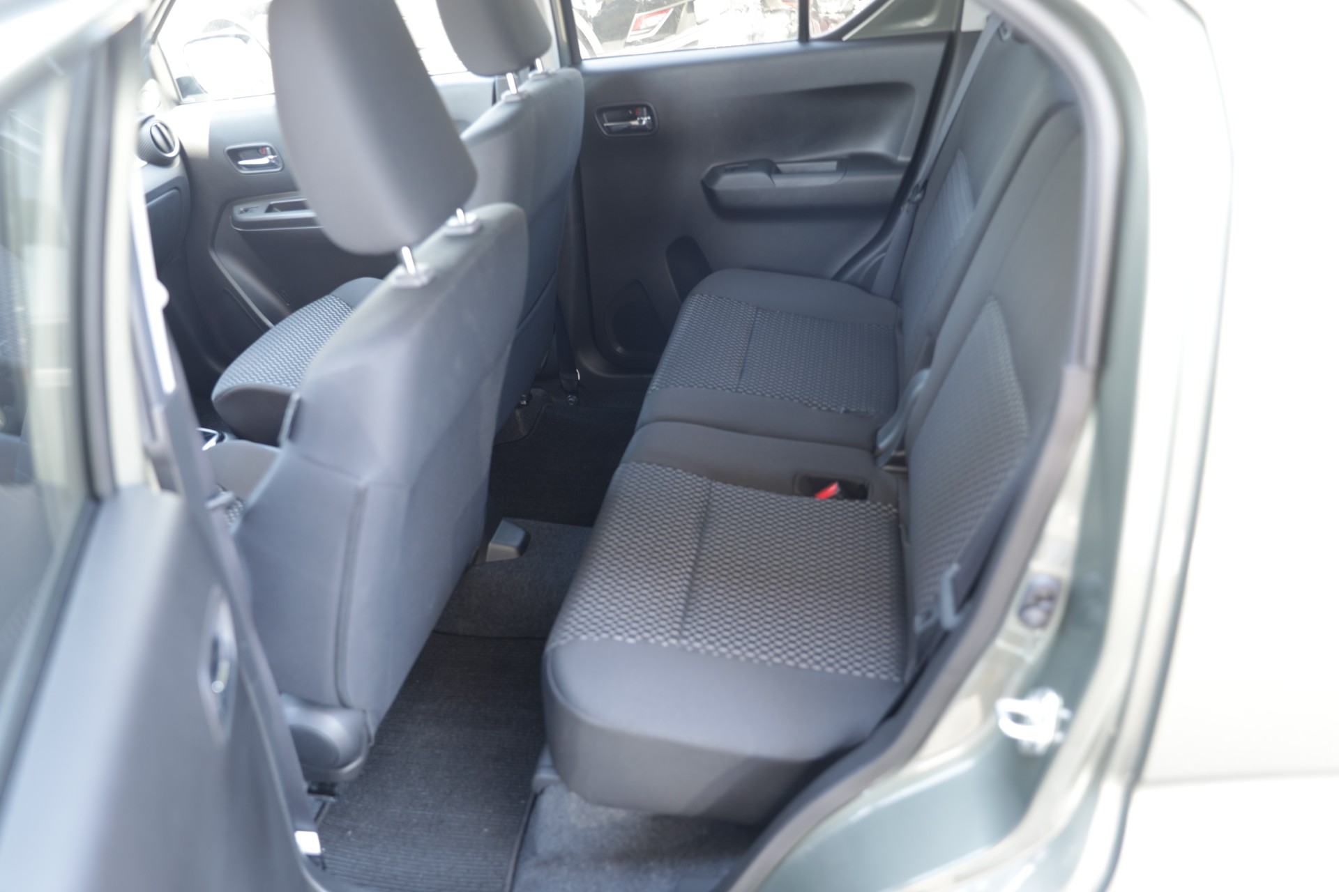 SUZUKI Ignis 1.2i Compact Top Hybrid CVT-image-17