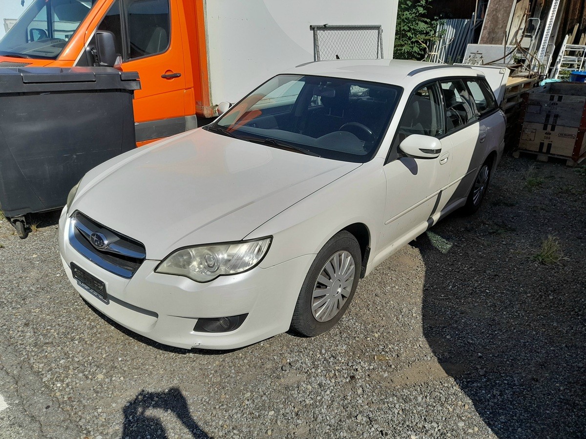SUBARU Legacy 2.0R AWD Swiss-image-0