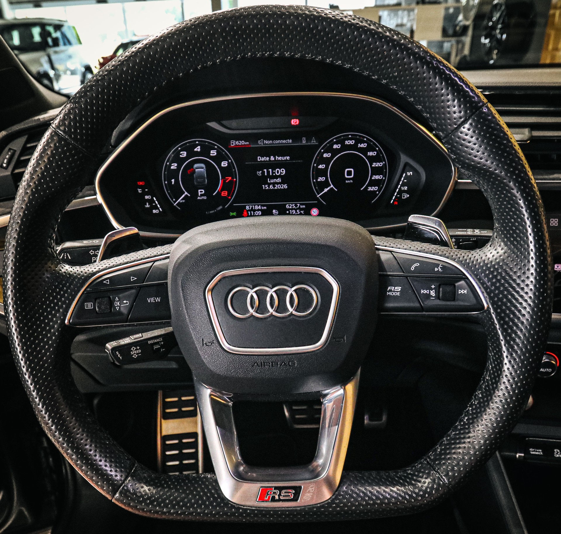 AUDI RS Q3 Sportback quattro S tronic-image-13