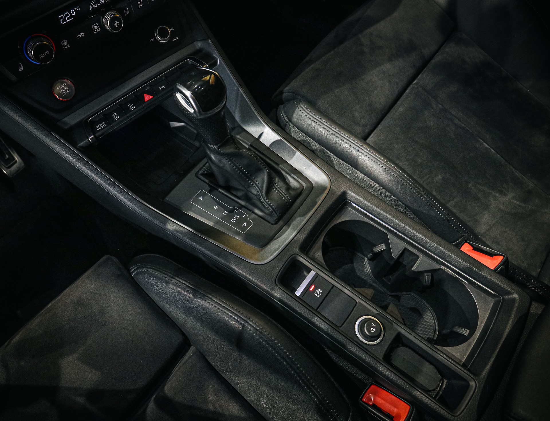 AUDI RS Q3 Sportback quattro S tronic-image-16