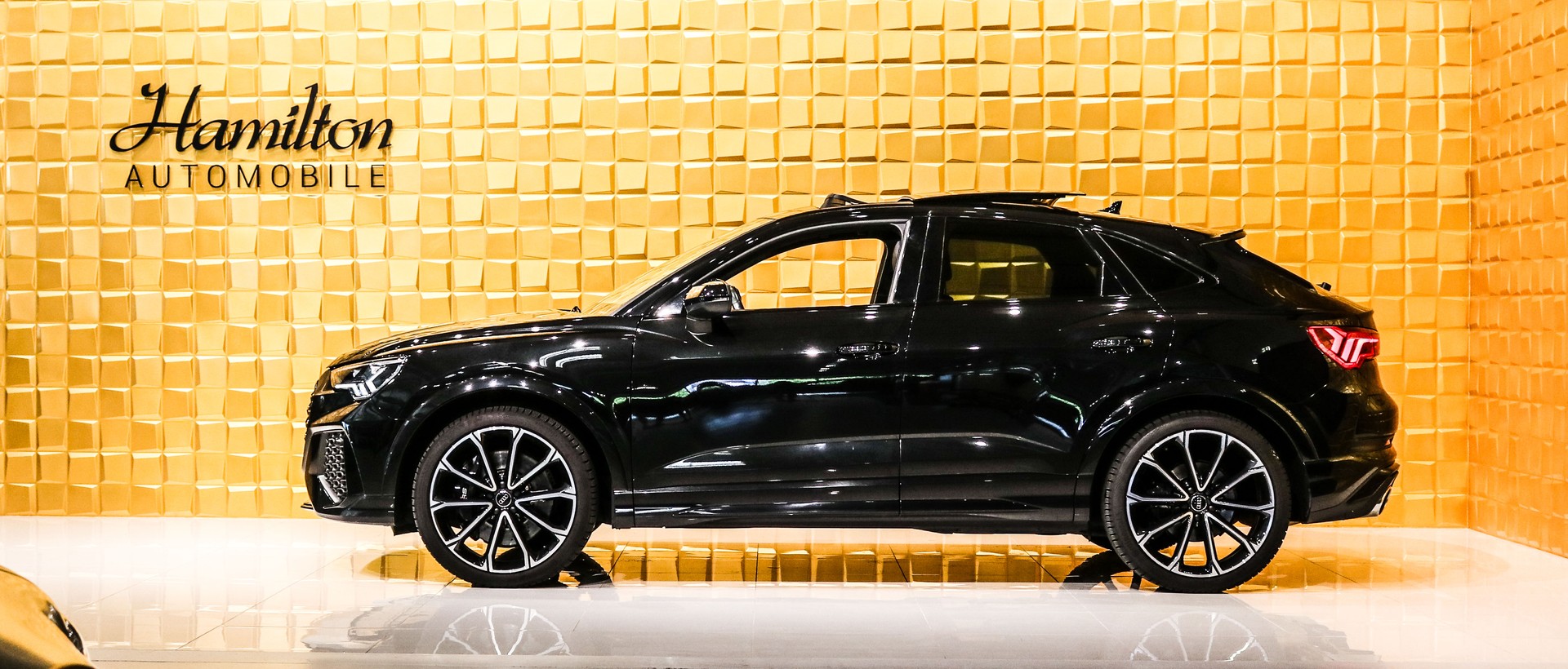 AUDI RS Q3 Sportback quattro S tronic-image-4