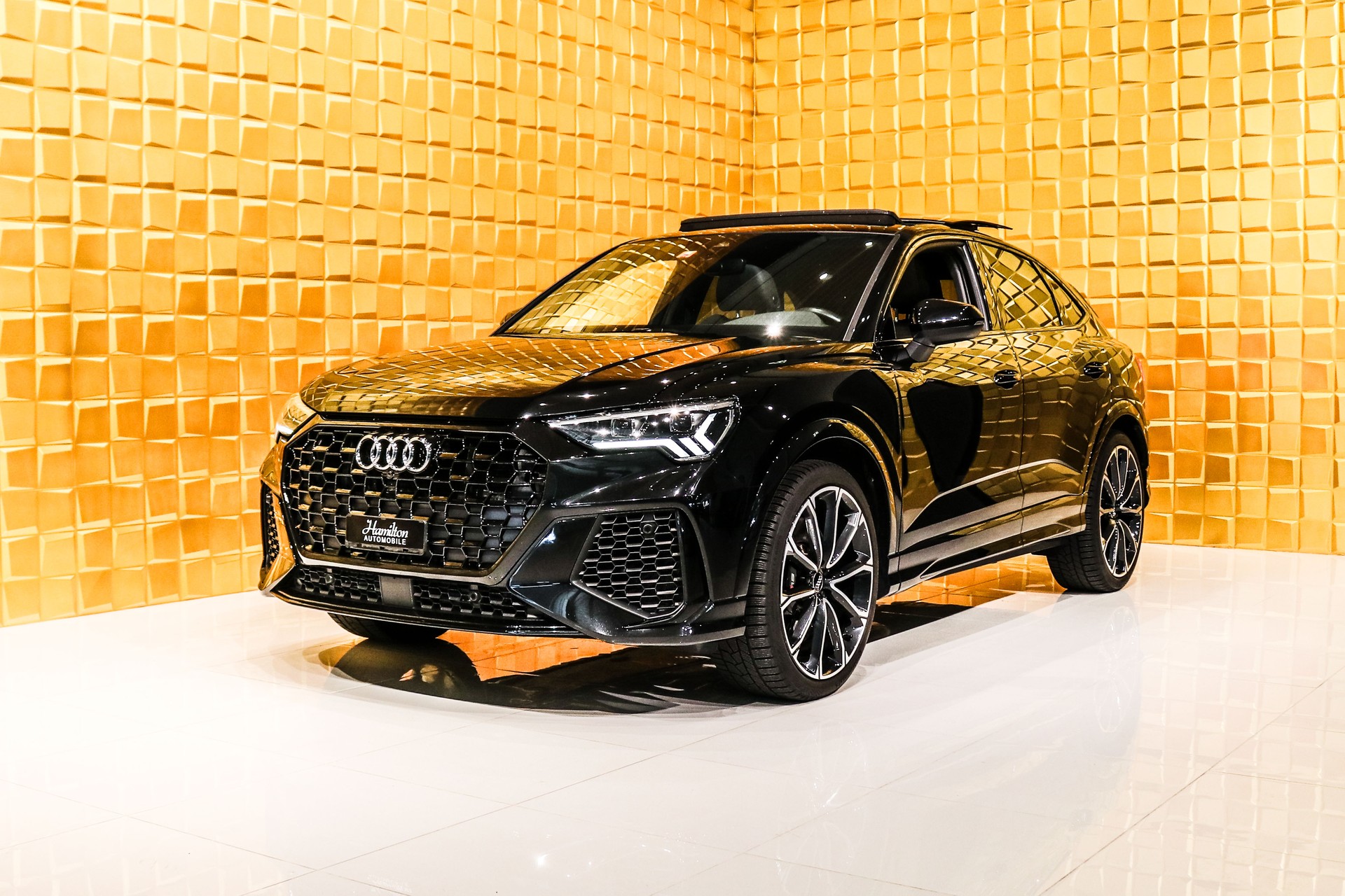 AUDI RS Q3 Sportback quattro S tronic-image-3