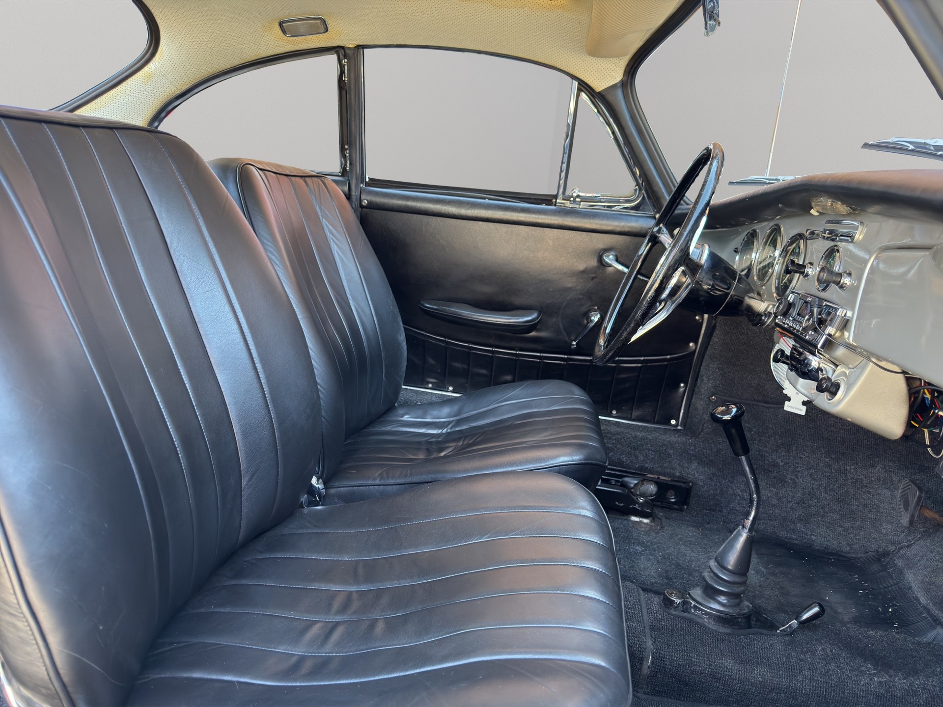 PORSCHE 356 C-image-13