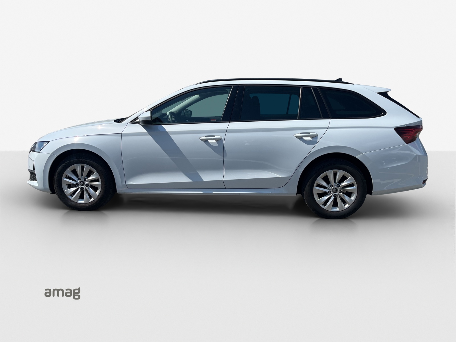 SKODA Octavia Combi 1.5 TSI mHEV DSG Dynamic-image-1