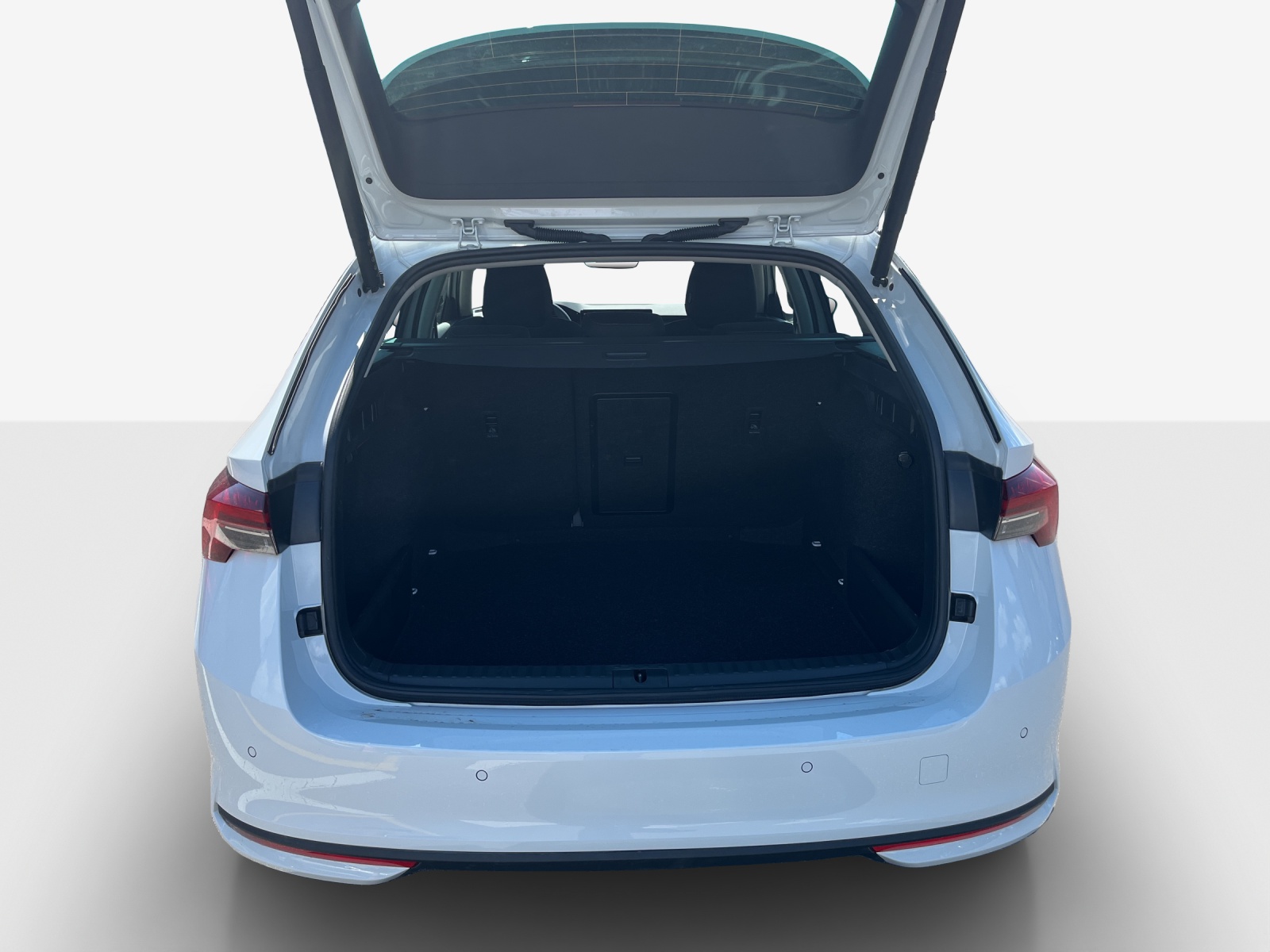 SKODA Octavia Combi 1.5 TSI mHEV DSG Dynamic-image-10