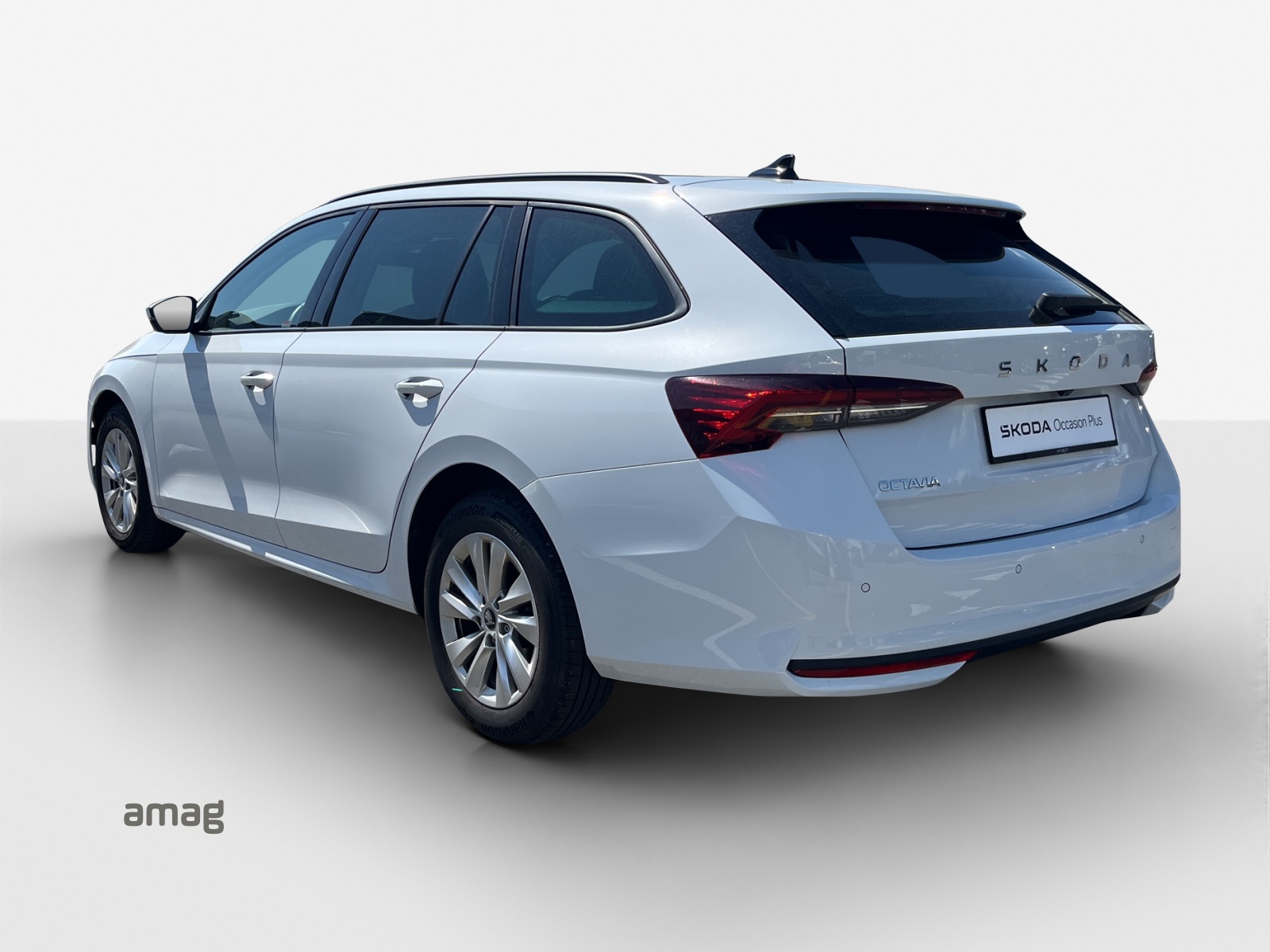 SKODA Octavia Combi 1.5 TSI mHEV DSG Dynamic-image-2