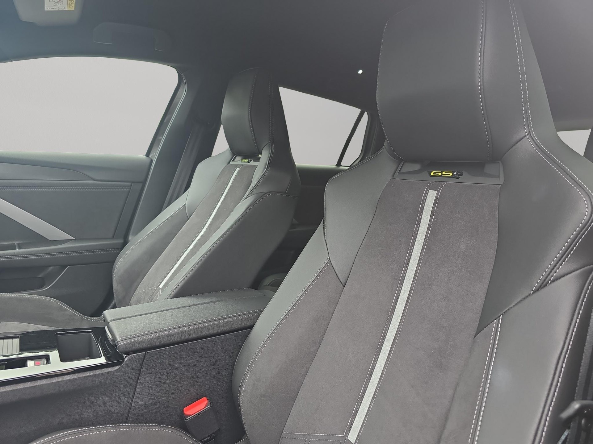 OPEL Astra Sports Tourer 1.6 T PHEV 225 GSe-image-3