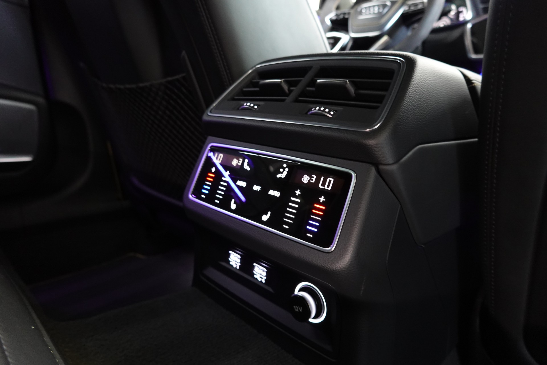AUDI RS6 AVANT 4.0 TFSI V8 QUATTRO VEGAS MATT. EXCLUSIVE AKRAPOVIC ON TOP-image-48