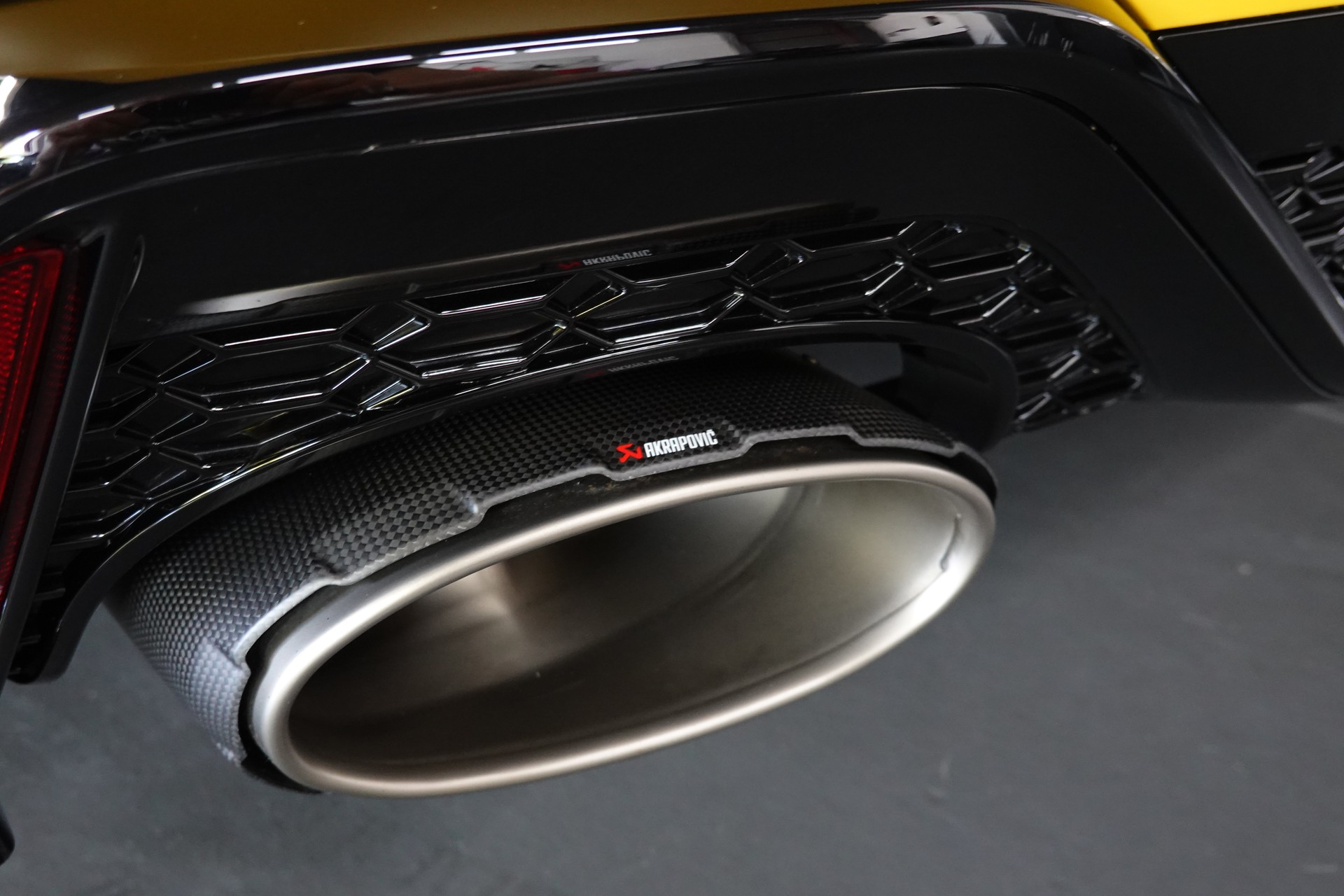 AUDI RS6 AVANT 4.0 TFSI V8 QUATTRO VEGAS MATT. EXCLUSIVE AKRAPOVIC ON TOP-image-14