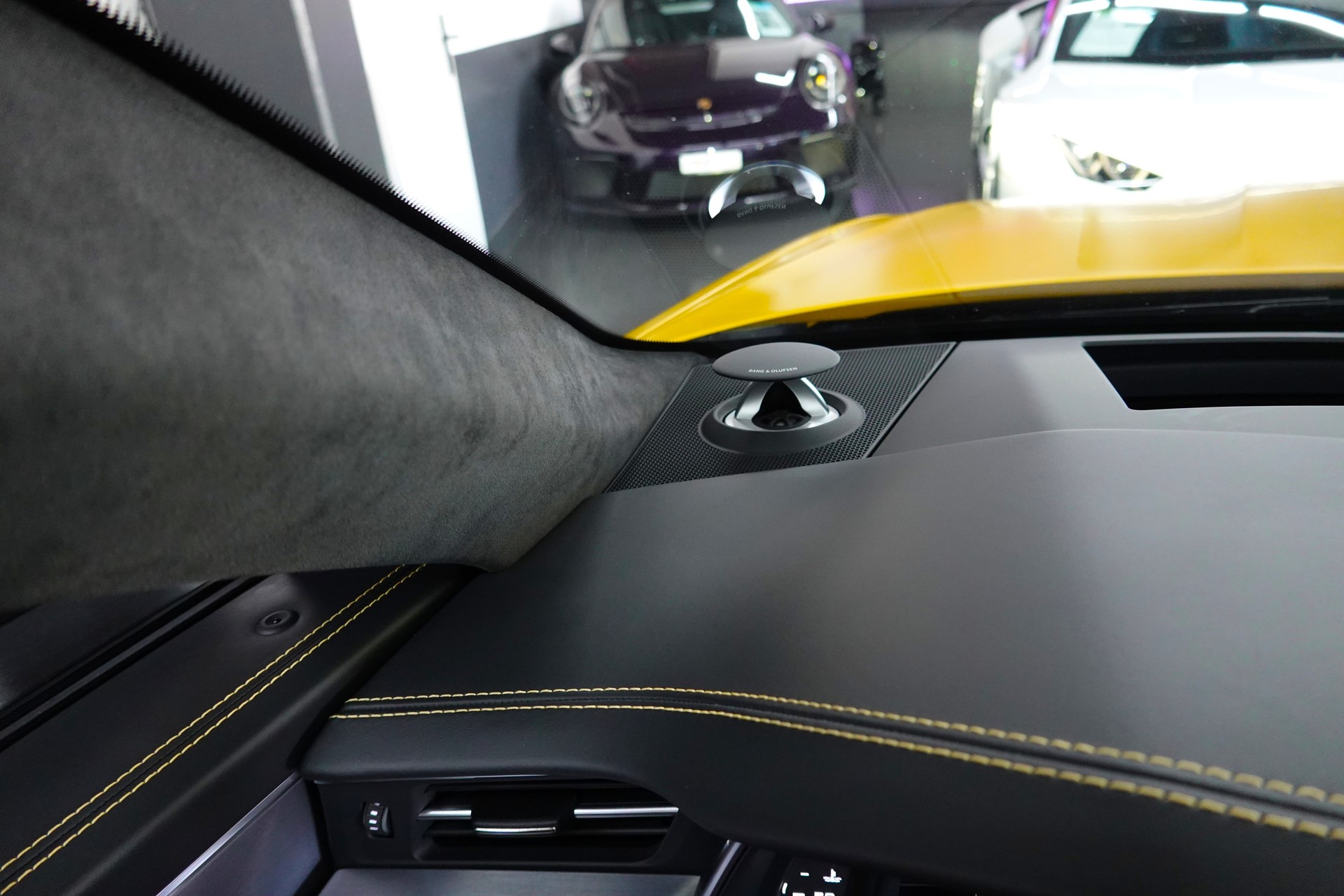 AUDI RS6 AVANT 4.0 TFSI V8 QUATTRO VEGAS MATT. EXCLUSIVE AKRAPOVIC ON TOP-image-34