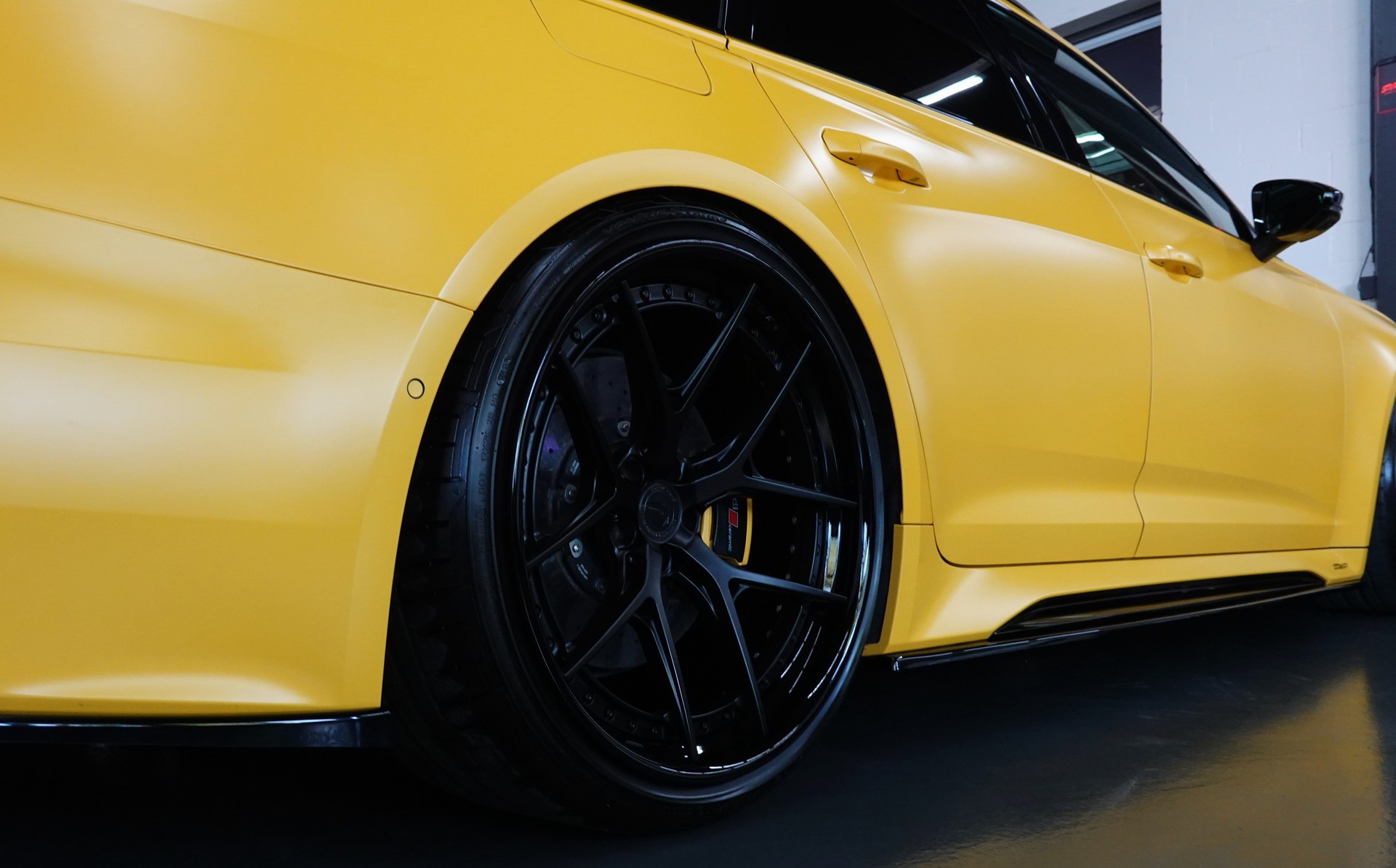 AUDI RS6 AVANT 4.0 TFSI V8 QUATTRO VEGAS MATT. EXCLUSIVE AKRAPOVIC ON TOP-image-31