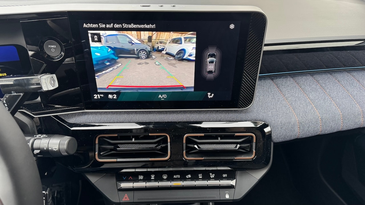 RENAULT R4 E-Tech Comfort Range 52 kWh Techno-image-26