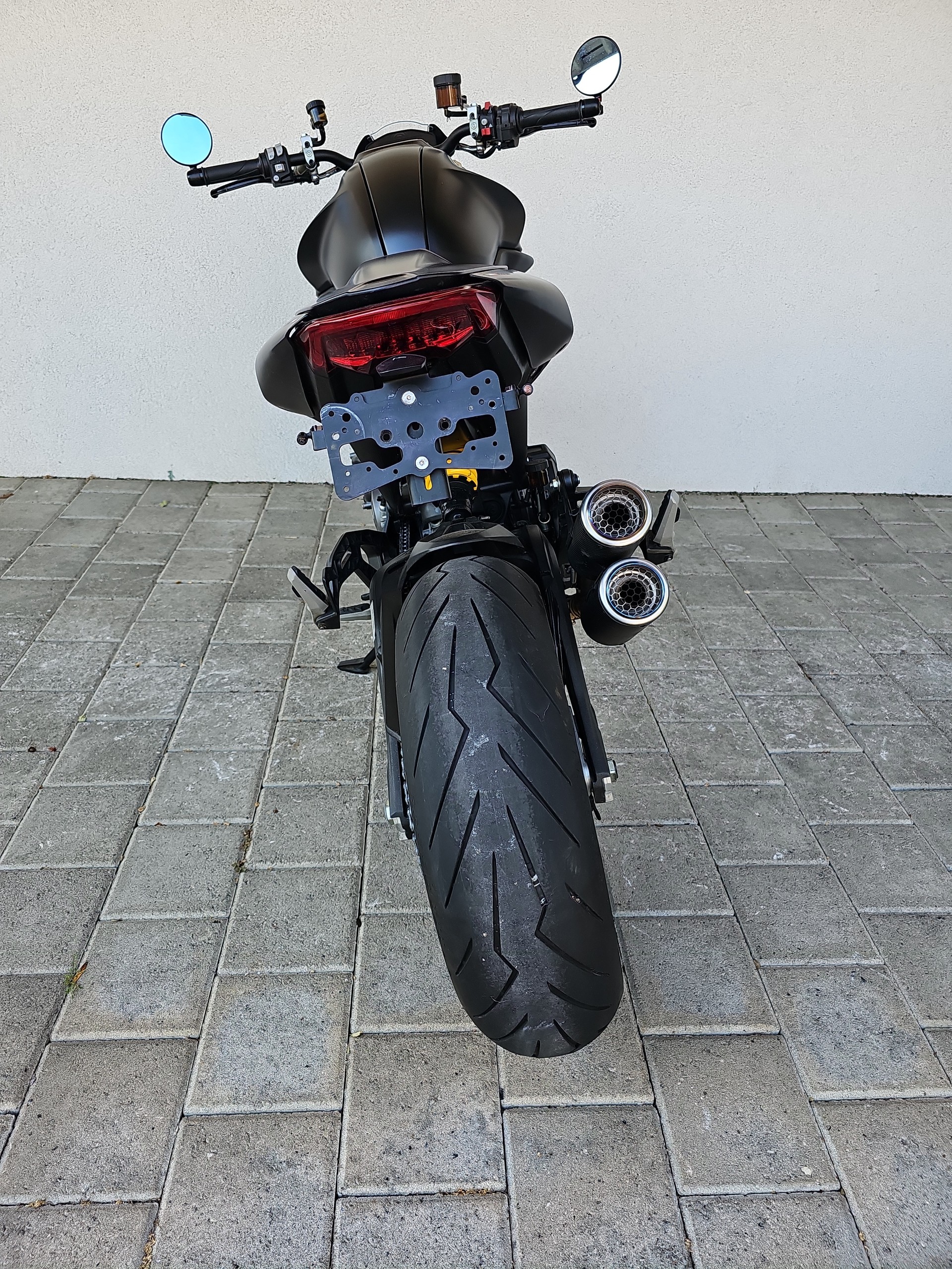 DUCATI Monster + 937 (25KW)-showroom-element-3