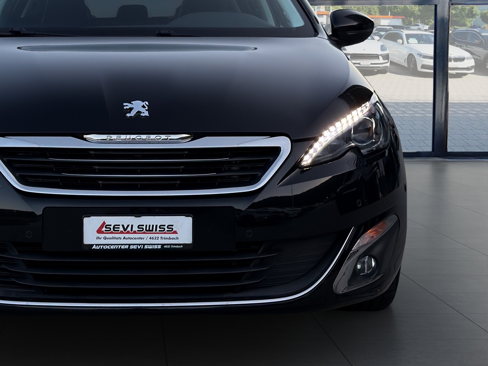 PEUGEOT 308 1.2 THP Féline Automatic-image-8