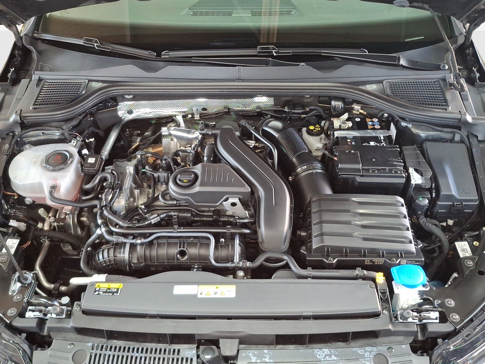 VW Golf 1.5 e TSI mHEV Style DSG-image-15