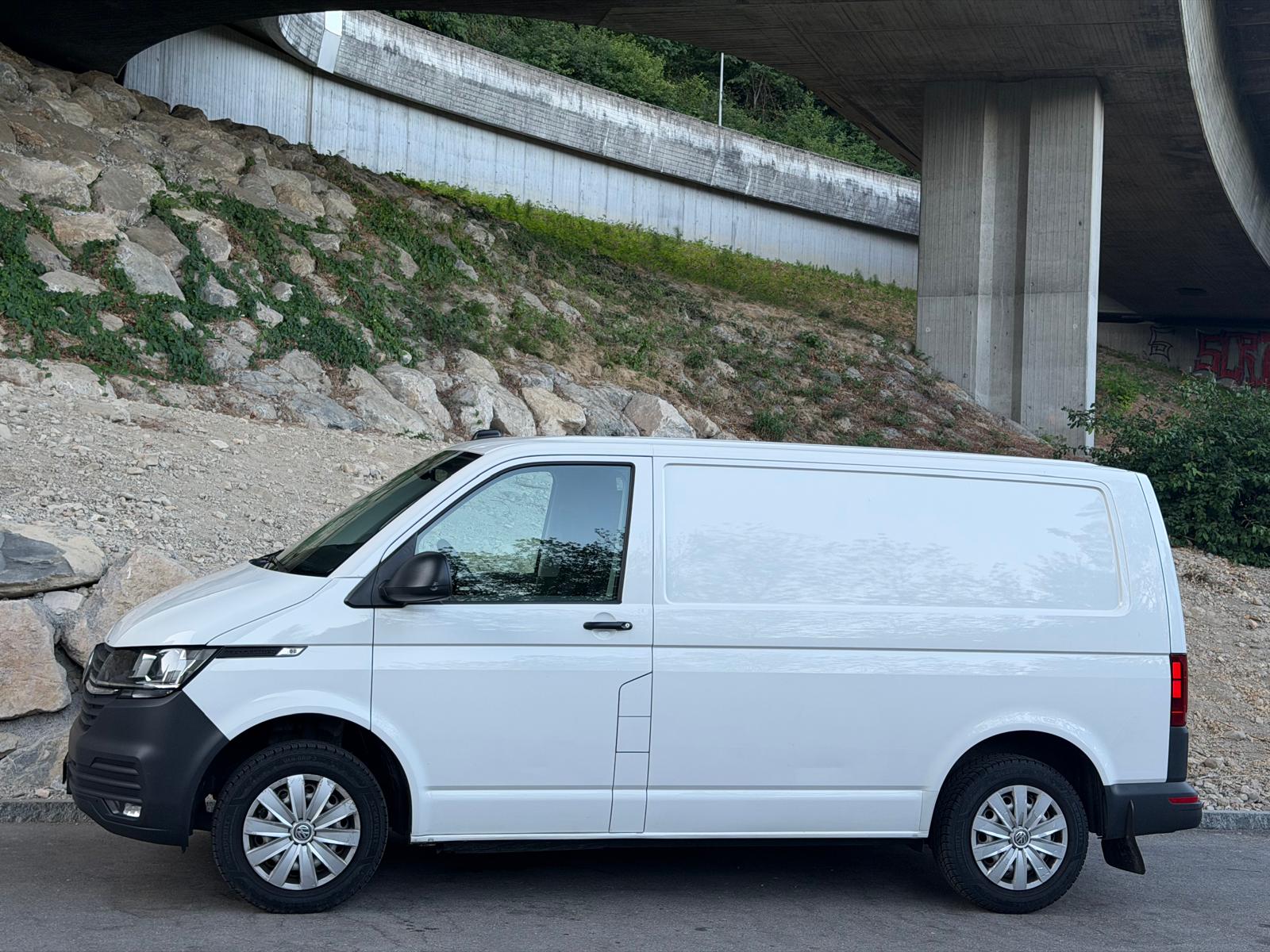 VW T6.1 2.0 TDI-image-2