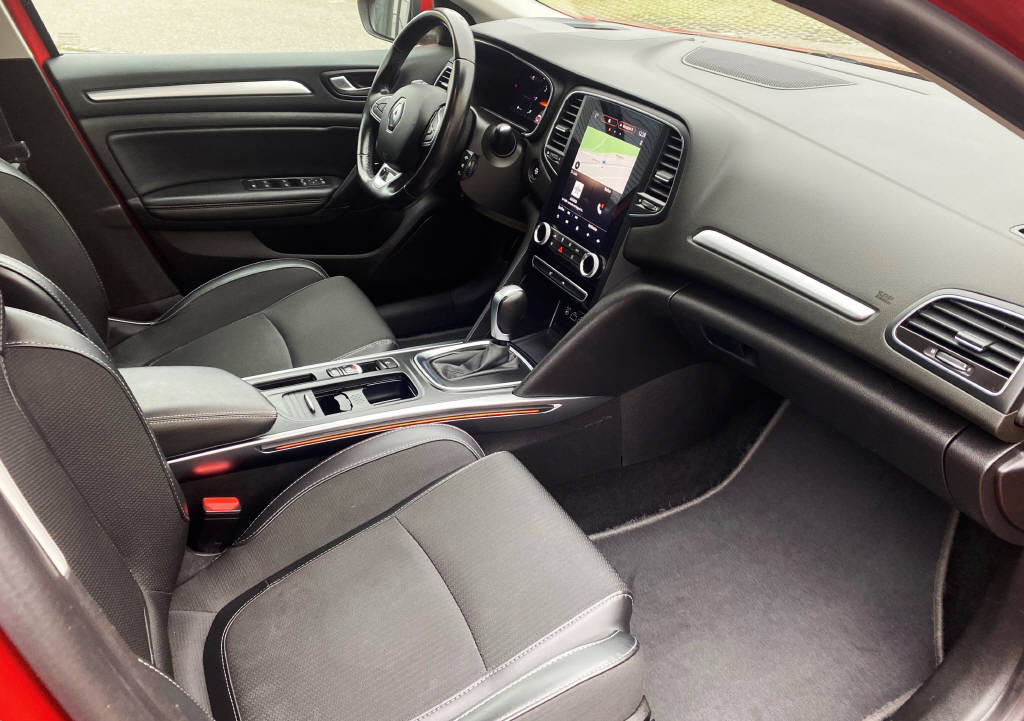 RENAULT Mégane Grandtour 1.5 Blue dCi GT EDC Sports-Line - New Model 2021-image-8