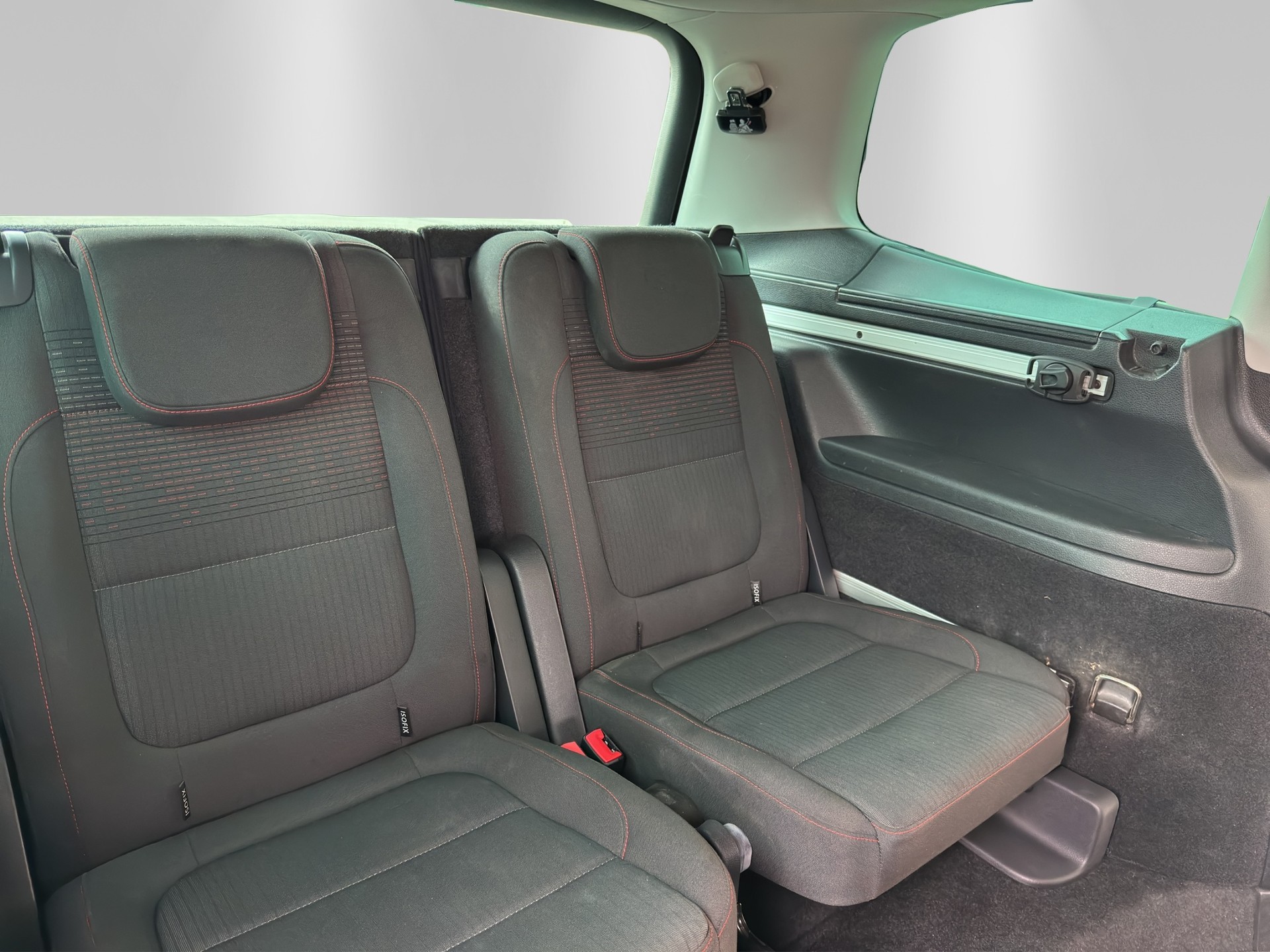 VW Sharan 2.0 TDI BMT Allstar DSG-image-16