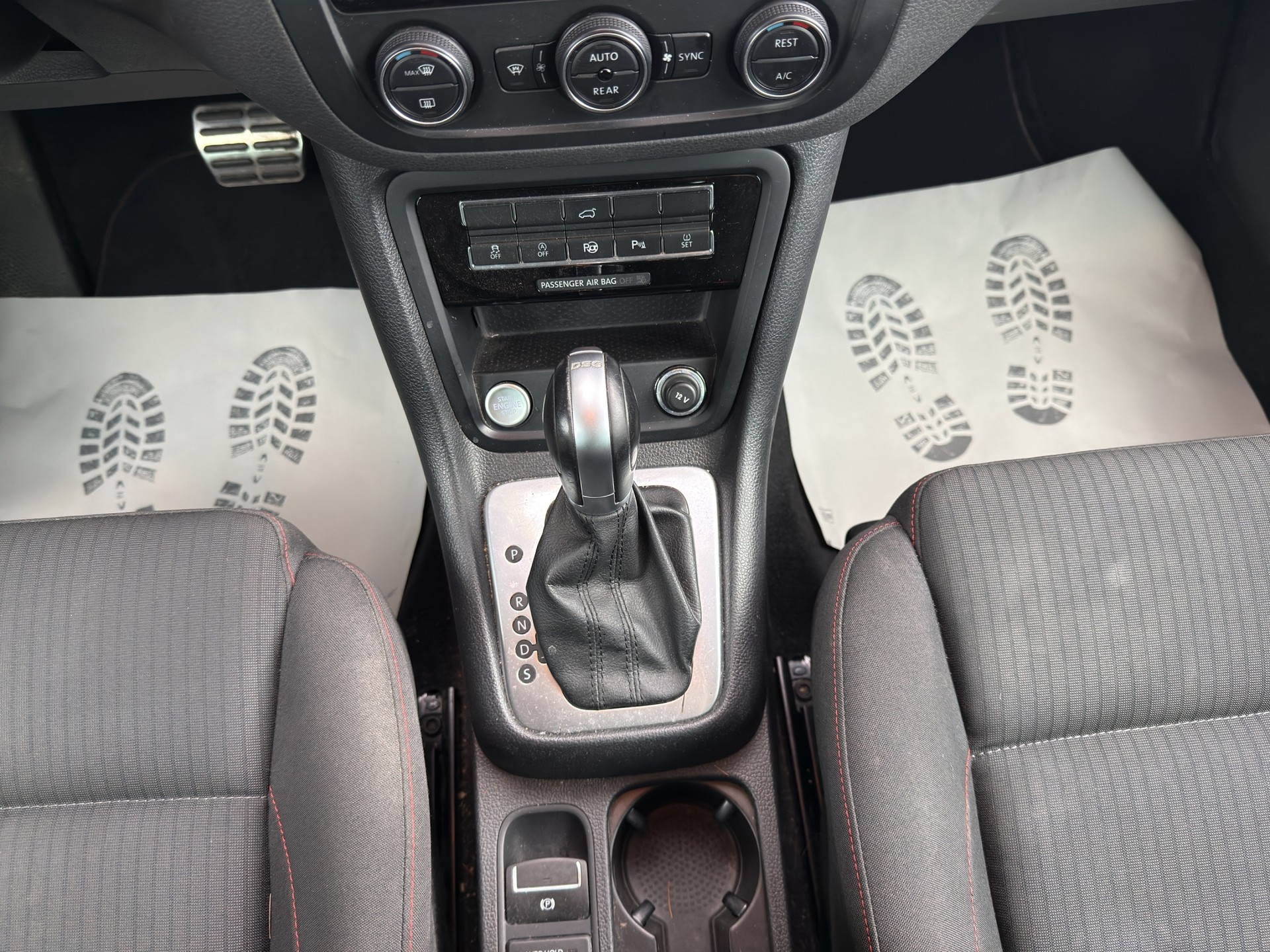 VW Sharan 2.0 TDI BMT Allstar DSG-image-12