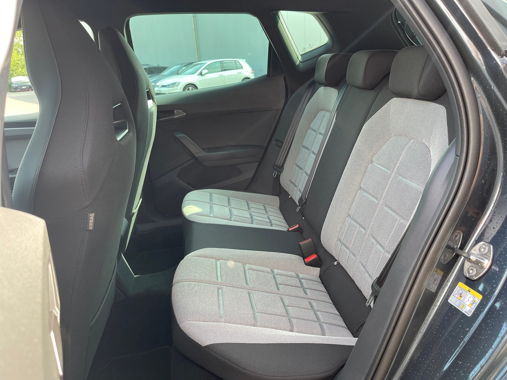 SEAT Arona 1.5 Eco TSI Move FR DSG-image-5