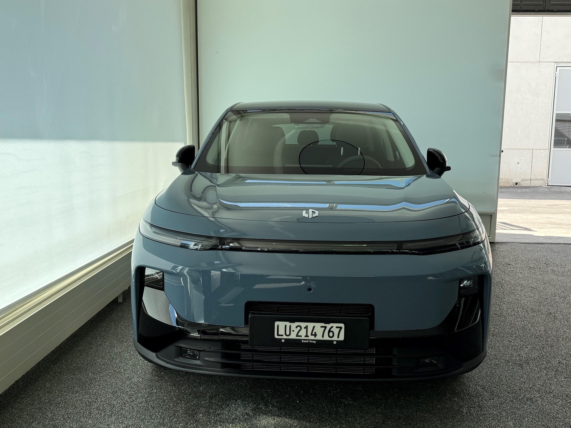 LEAPMOTOR B10 1.5 Hybrid EV-image-1