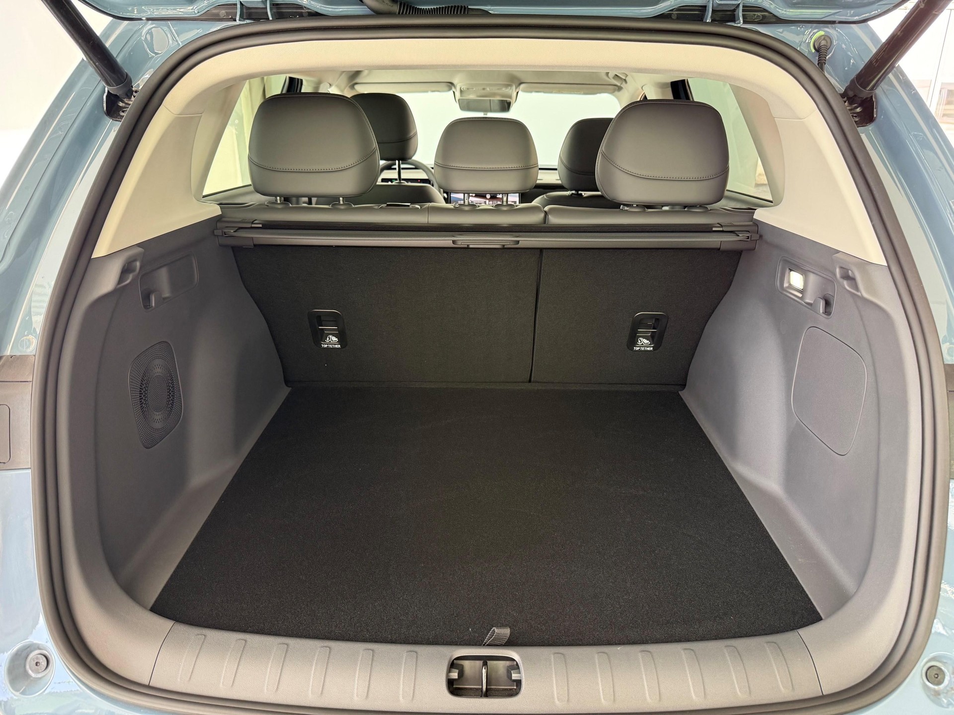 LEAPMOTOR B10 1.5 Hybrid EV-image-10