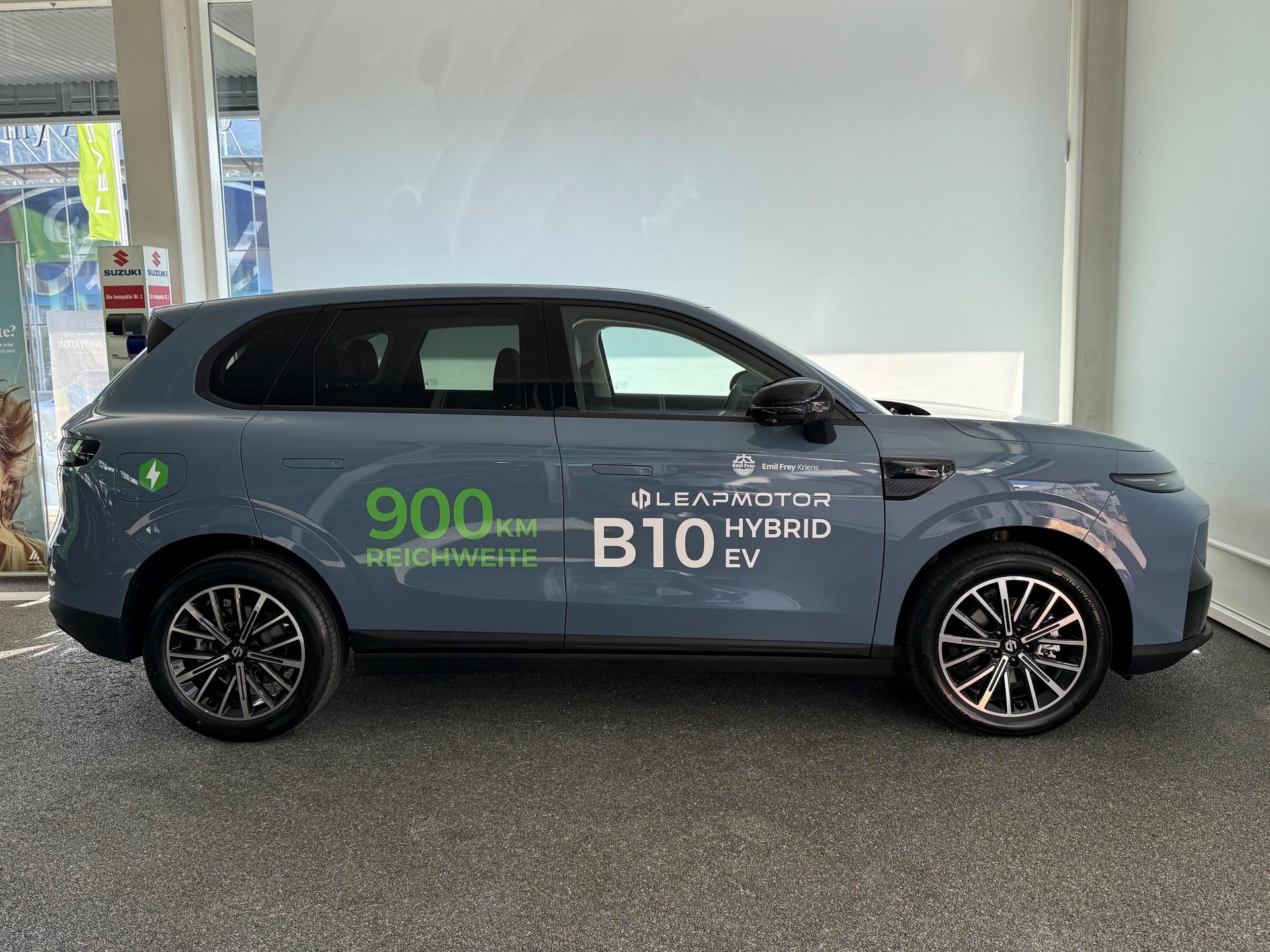 LEAPMOTOR B10 1.5 Hybrid EV-image-3