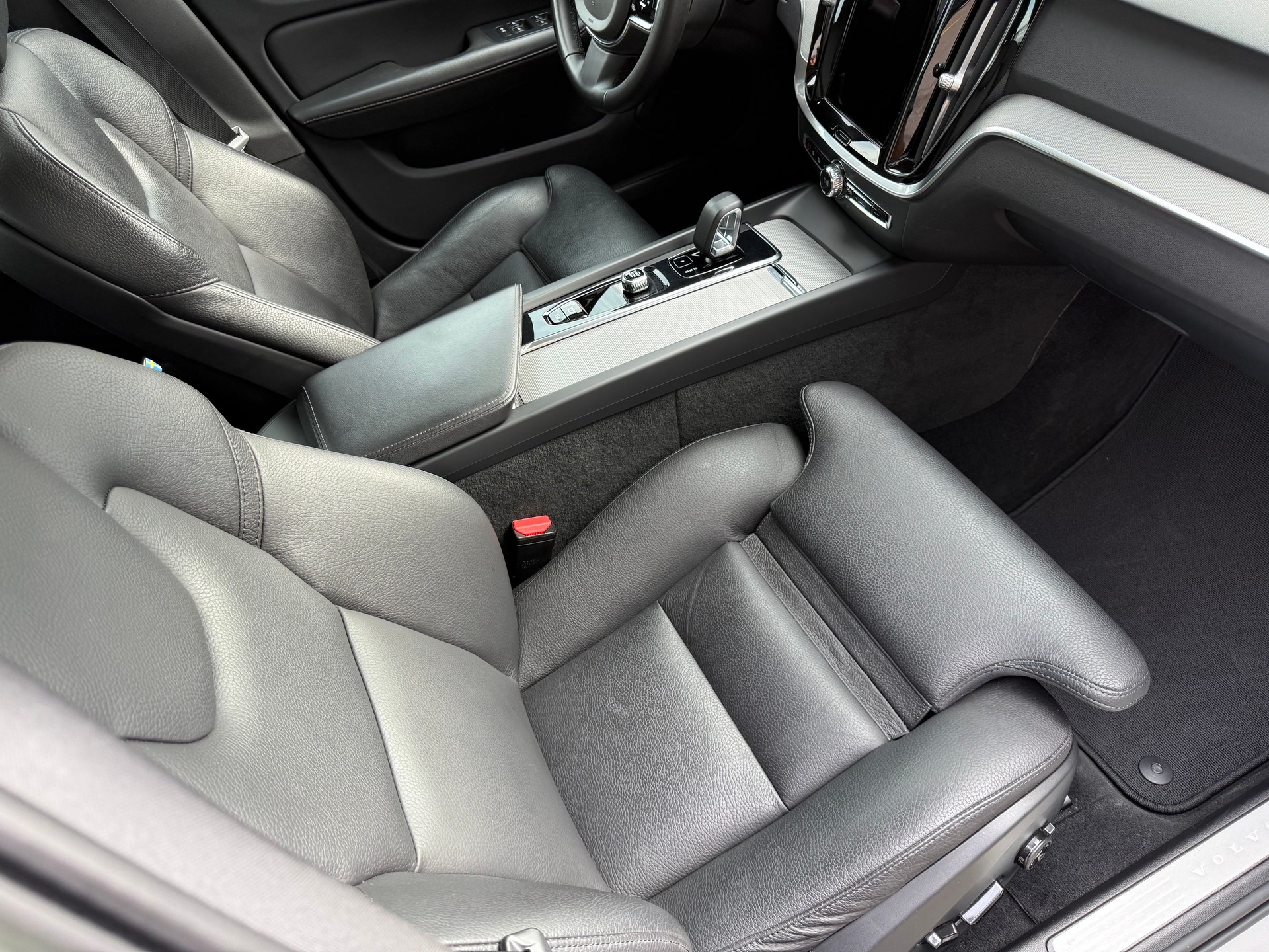 VOLVO V60 Cross Country B4 Mild Hybrid Plus AWD Geartronic-image-5