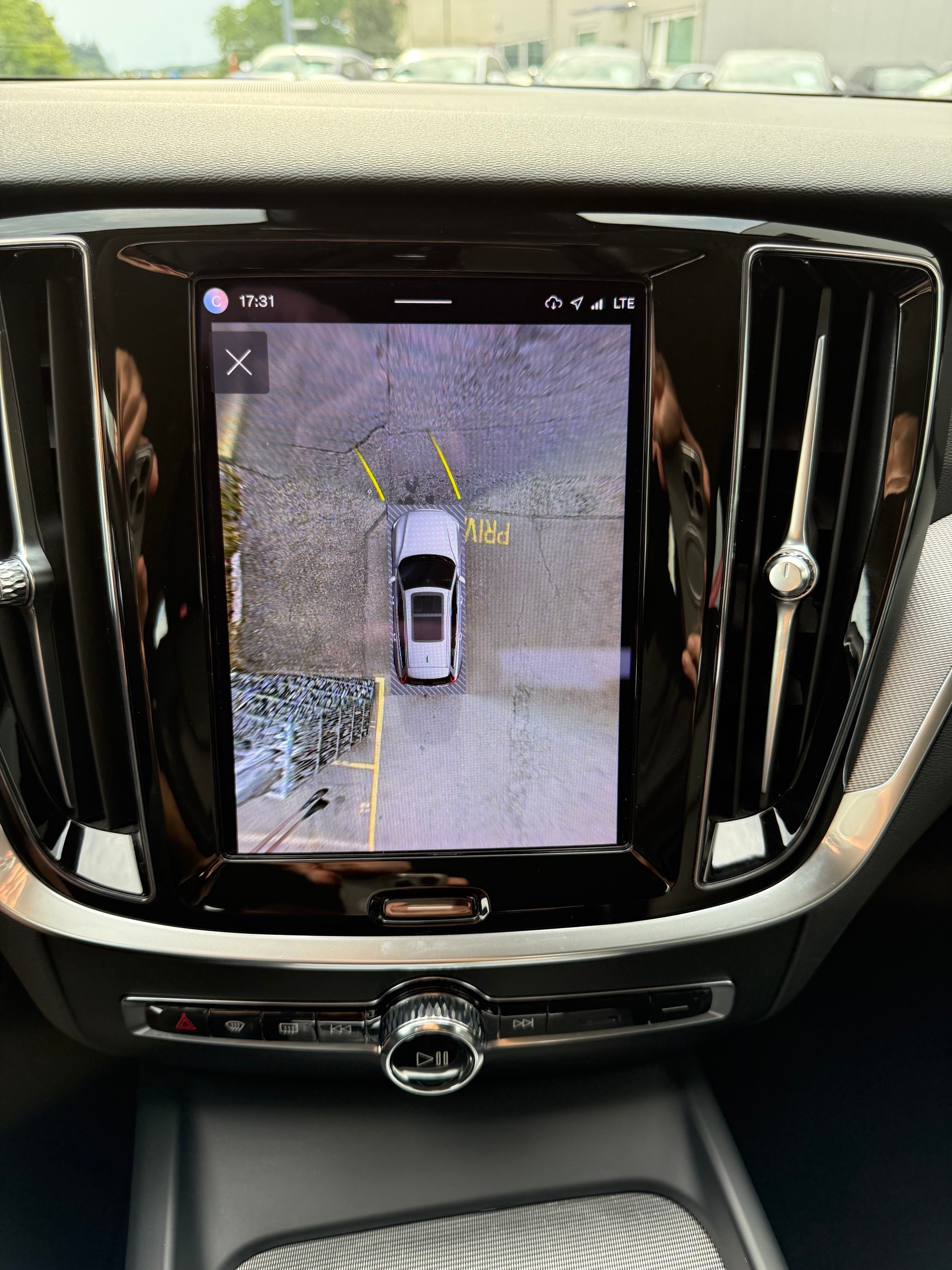 VOLVO V60 Cross Country B4 Mild Hybrid Plus AWD Geartronic-image-8