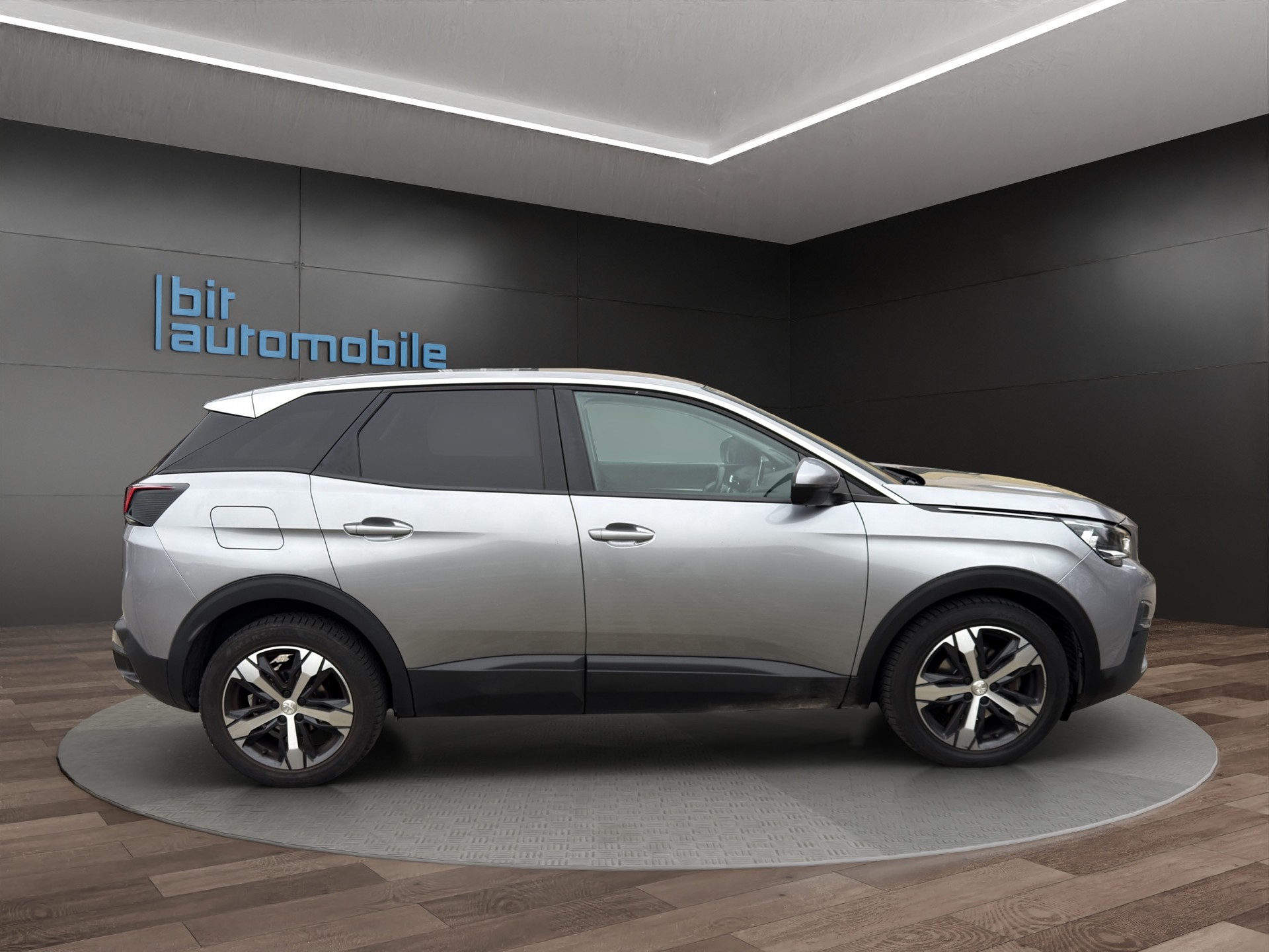 PEUGEOT 3008 1.2 PureTech Allure EAT-image-8