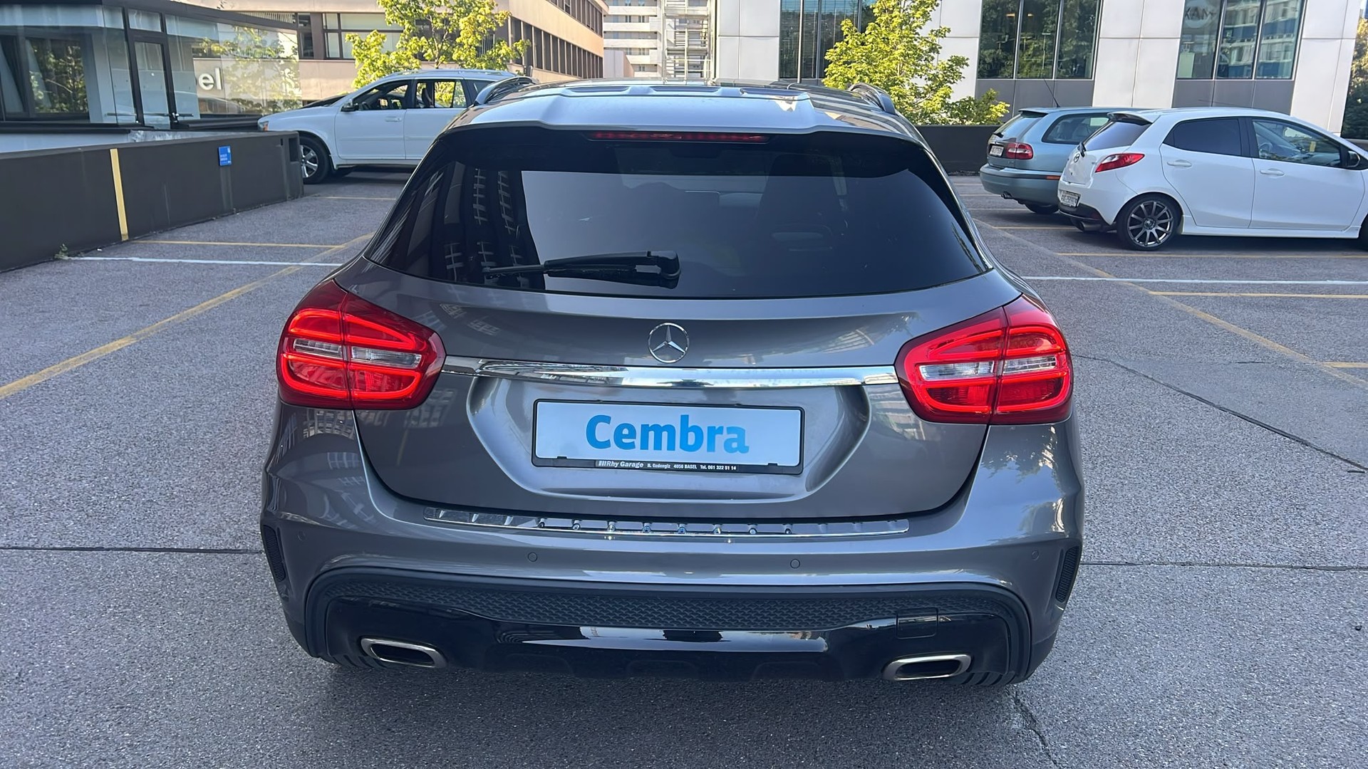 MERCEDES-BENZ GLA 250 AMG Line 7G-DCT-image-7
