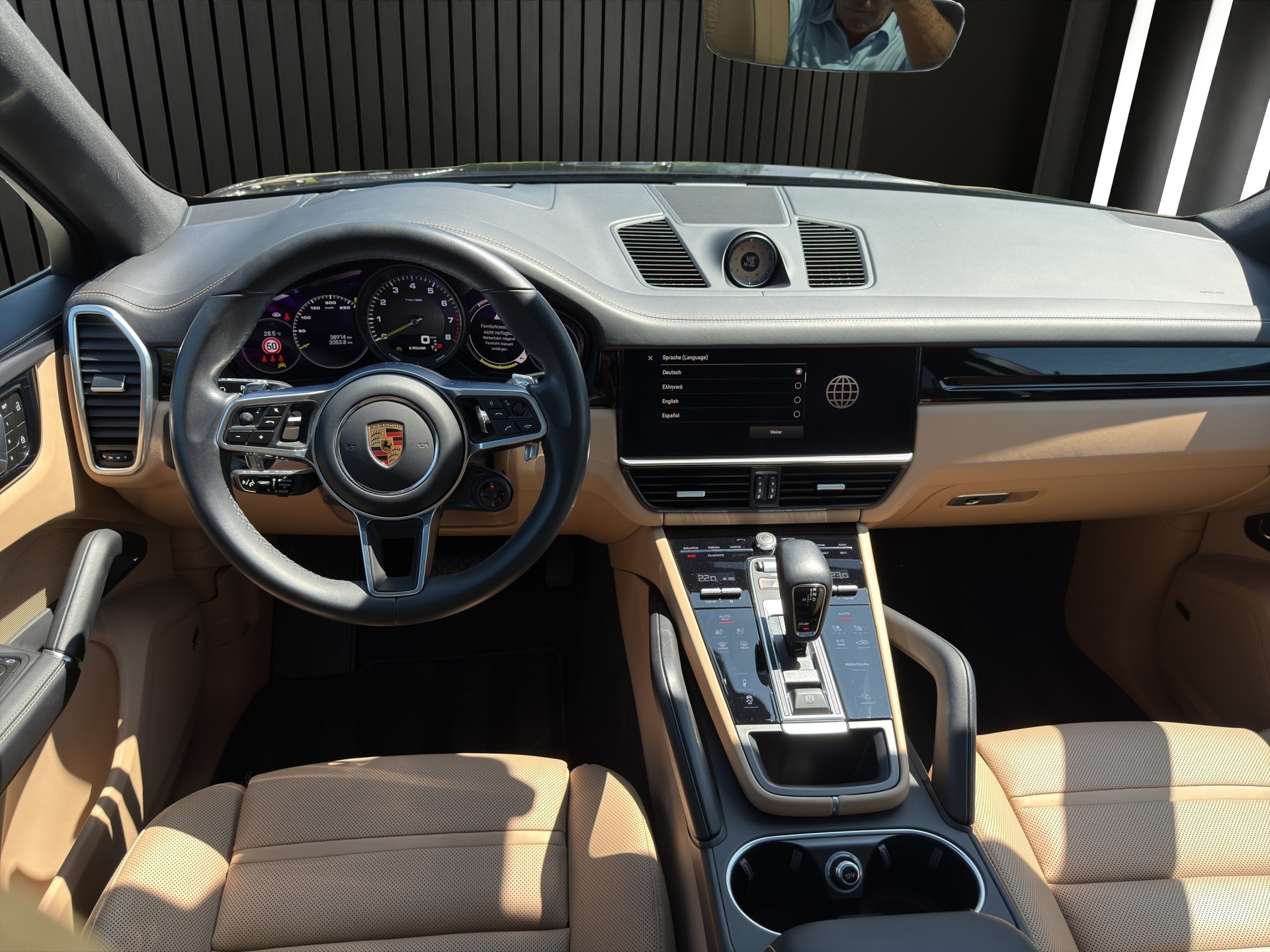 PORSCHE Cayenne Coupé 3.0 V6 E-Hybrid-image-12
