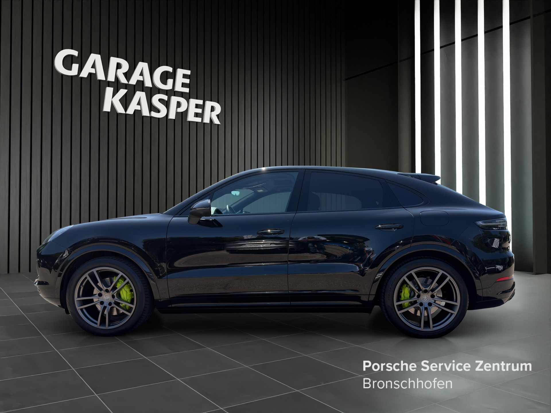 PORSCHE Cayenne Coupé 3.0 V6 E-Hybrid-showroom-element-1