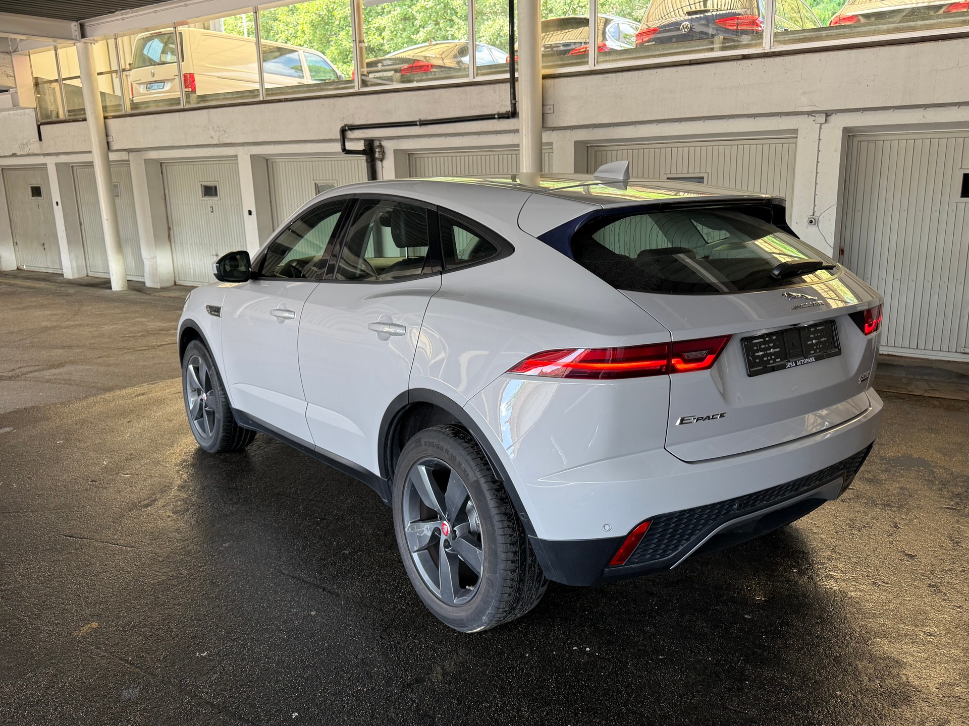 JAGUAR E-Pace 2.0d D150 AWD Automatik-image-6