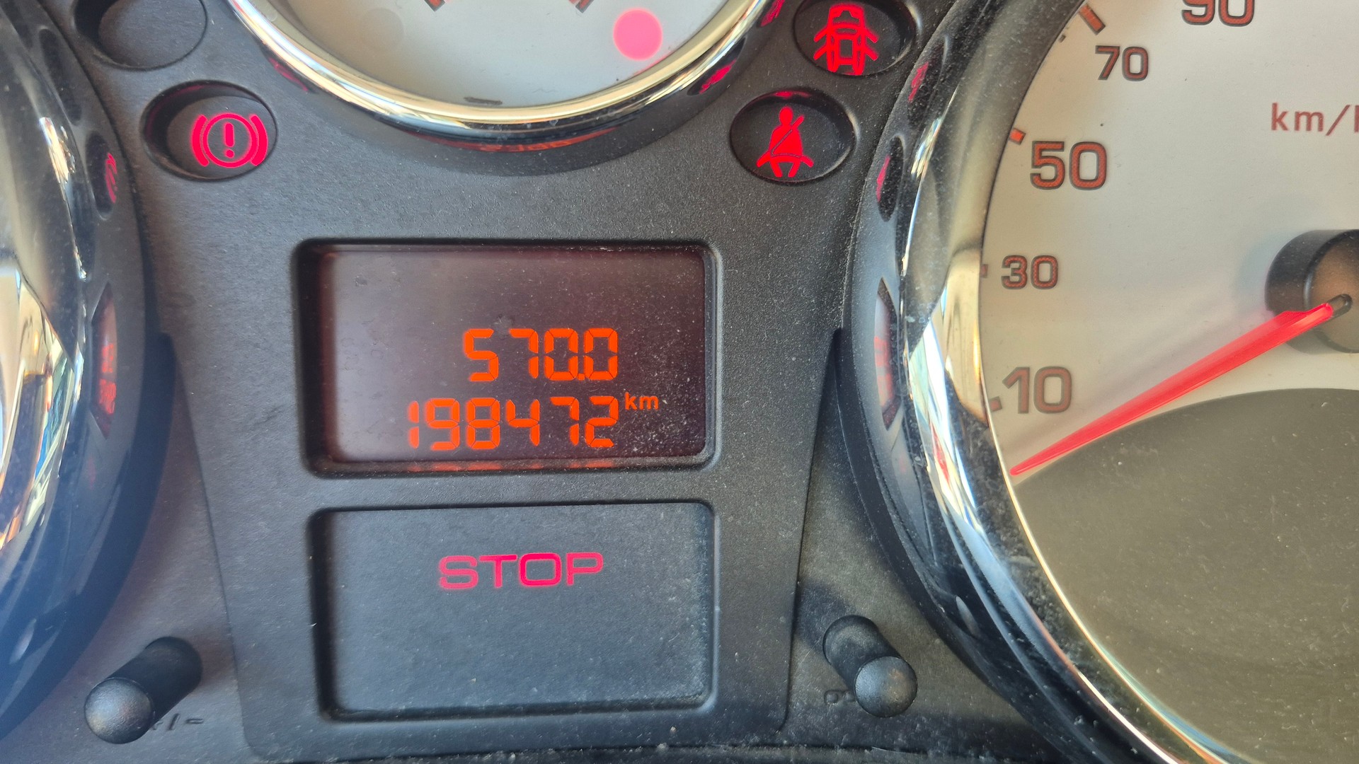 PEUGEOT 207 1.6 16V Sport-image-10