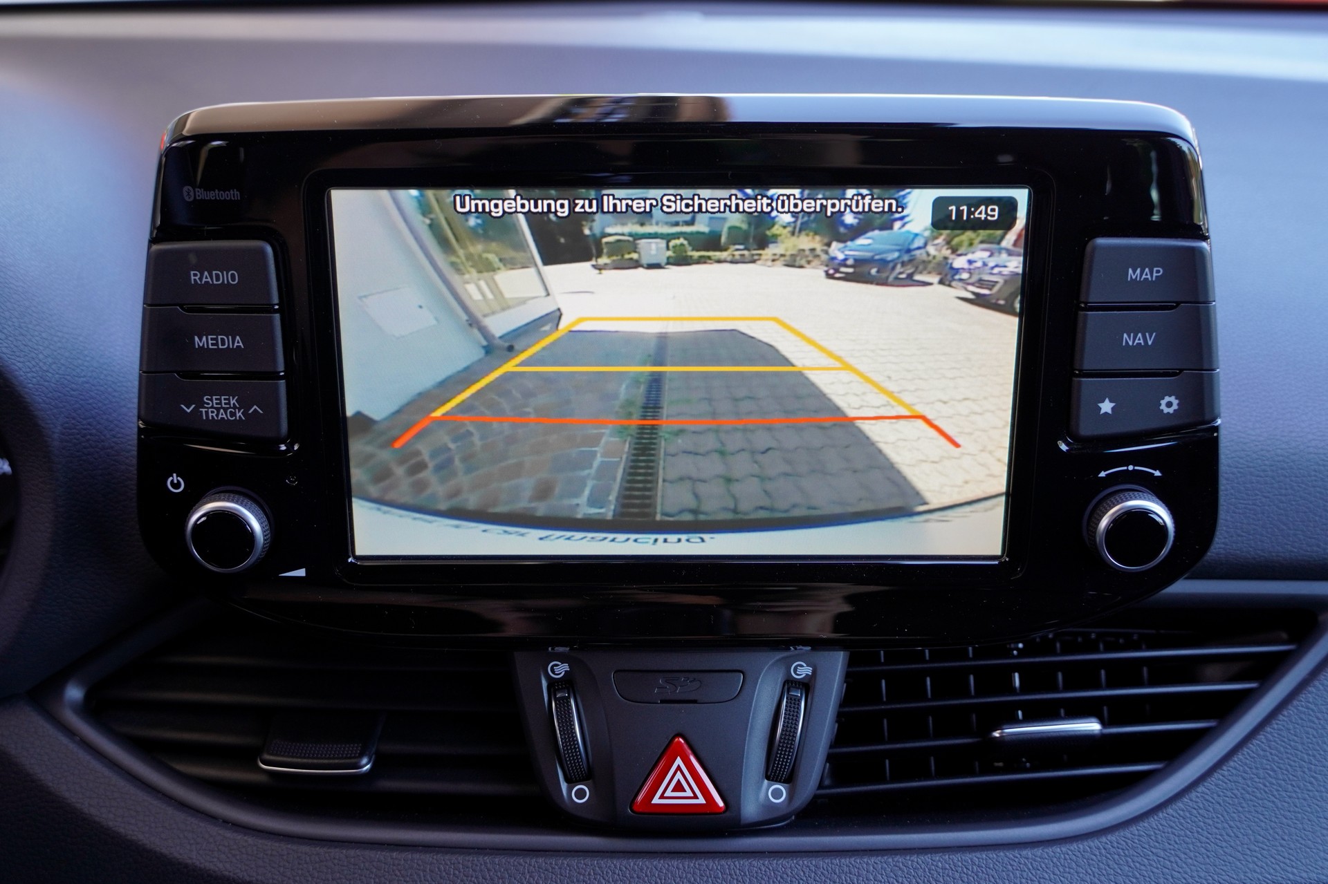 HYUNDAI i30 Fastback 1.4 T-GDi N-Line-image-19
