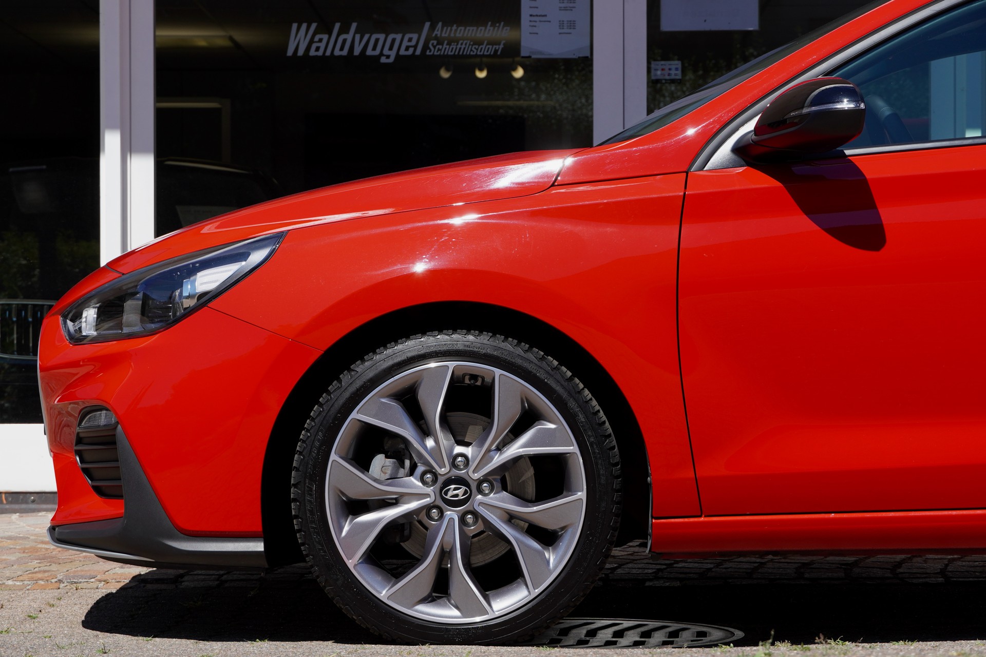 HYUNDAI i30 Fastback 1.4 T-GDi N-Line-image-4