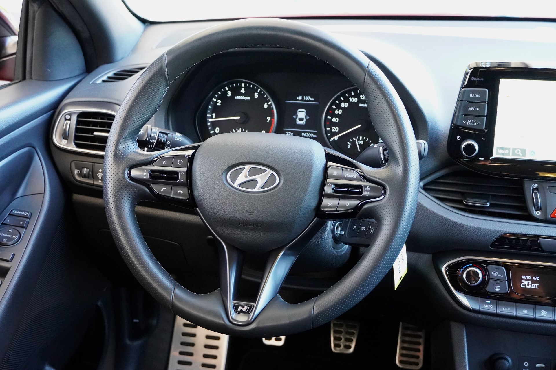 HYUNDAI i30 Fastback 1.4 T-GDi N-Line-image-16