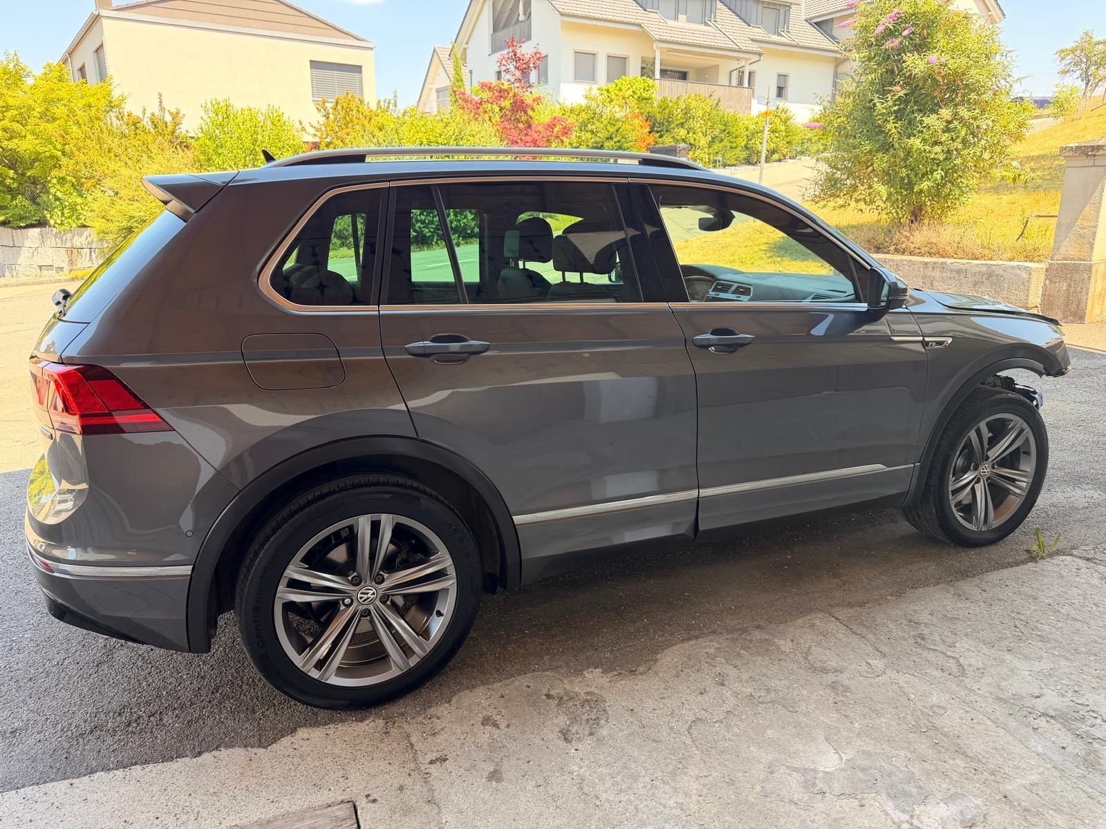 VW Tiguan 2.0TSI Highline 4Motion DSG-image-4