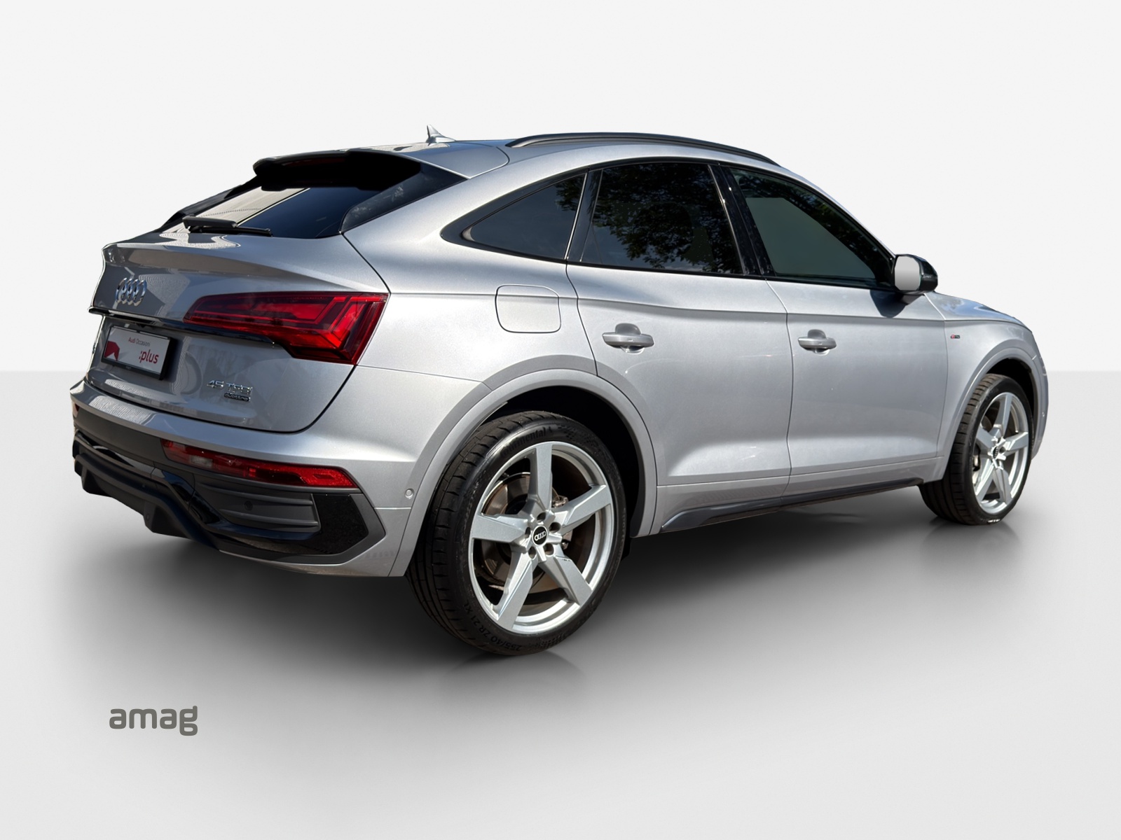 AUDI Q5 Sportback 45 TFSI S line quattro S-tronic-image-4