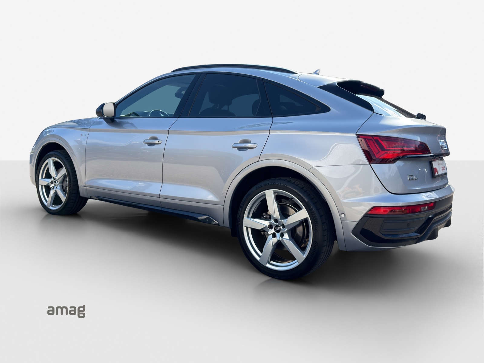 AUDI Q5 Sportback 45 TFSI S line quattro S-tronic-image-2
