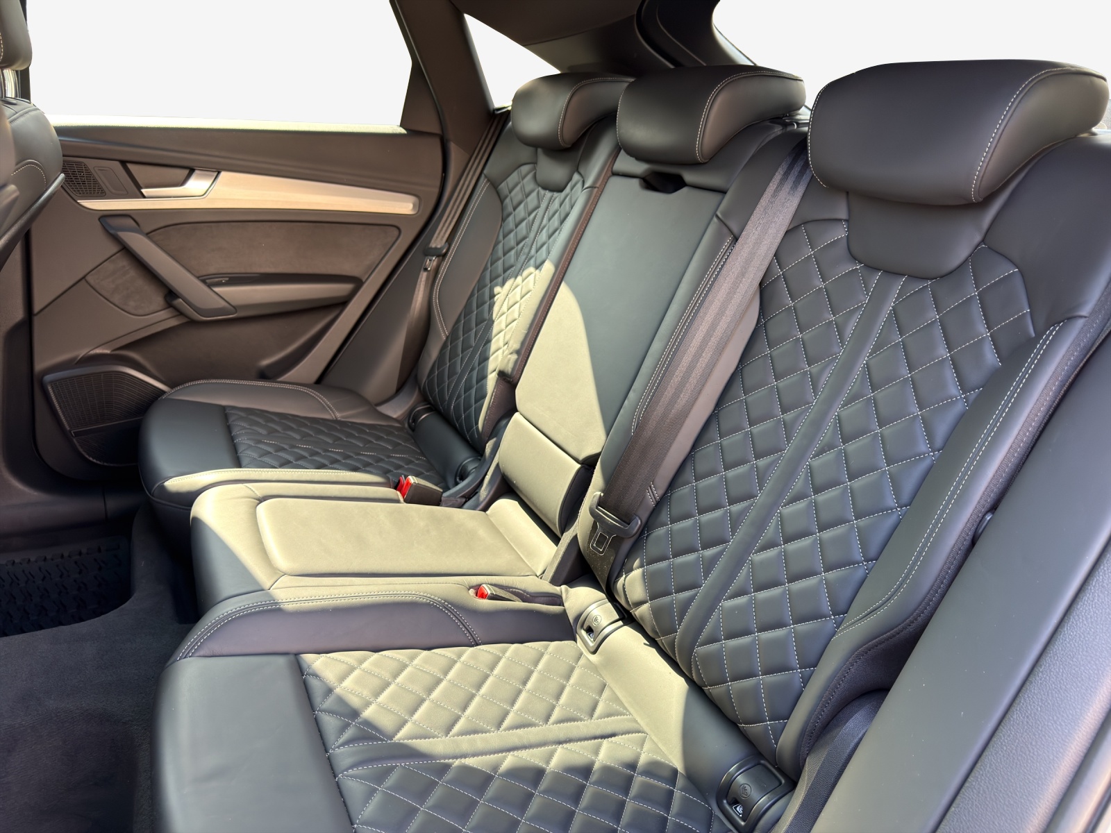 AUDI Q5 Sportback 45 TFSI S line quattro S-tronic-image-11
