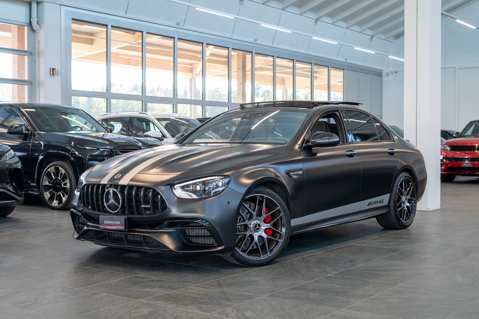 MERCEDES-BENZ E 63 S AMG 4matic+ / Panorama-Schiebedach / Head-Up Display / Burmester Sound-image-0