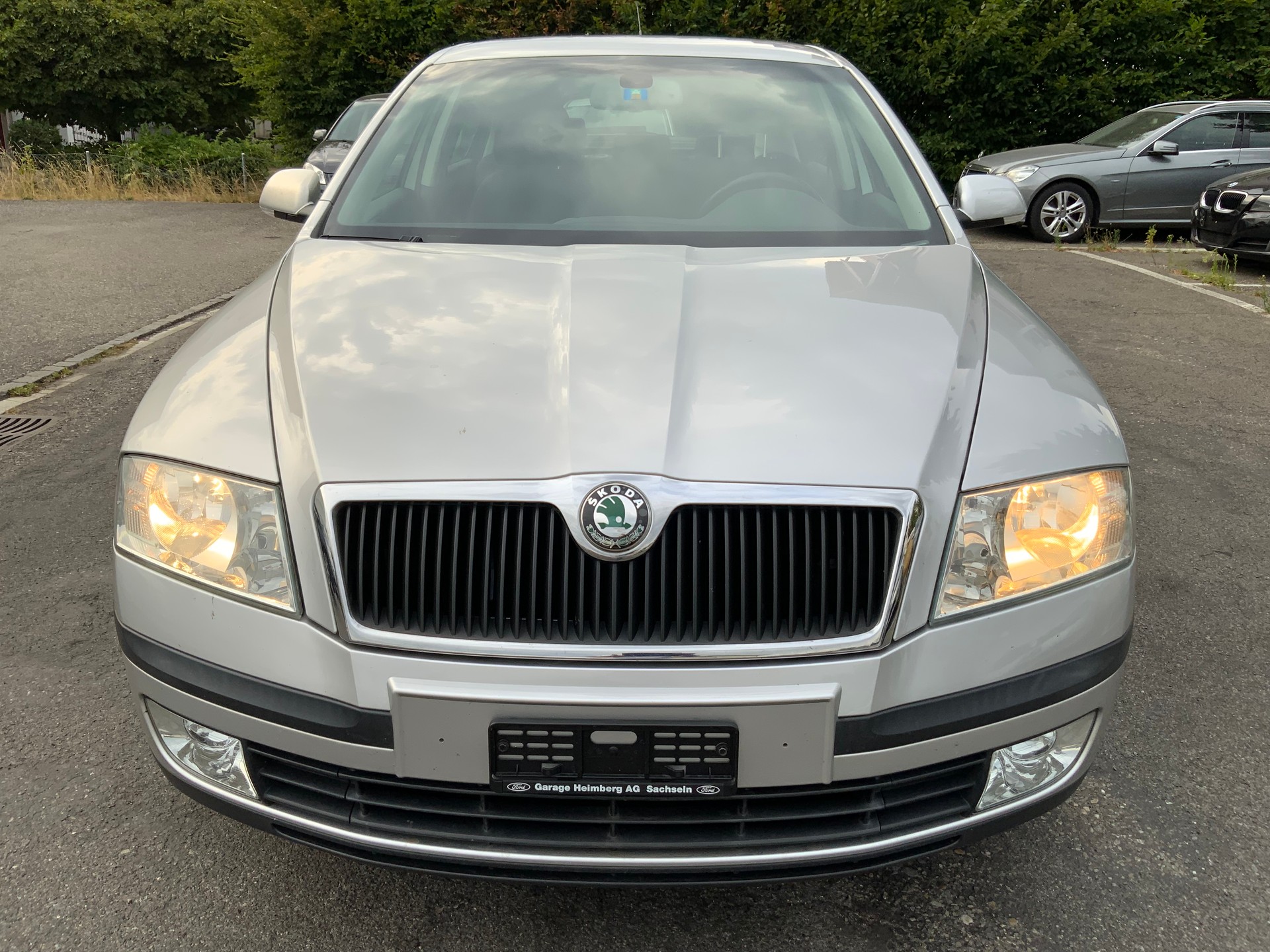 SKODA Octavia 1.6 FSI Elegance-image-0