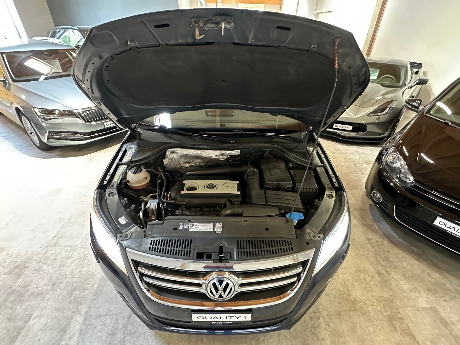 VW Tiguan 2.0 TSI R-Line Spezial-Edition DSG-image-9