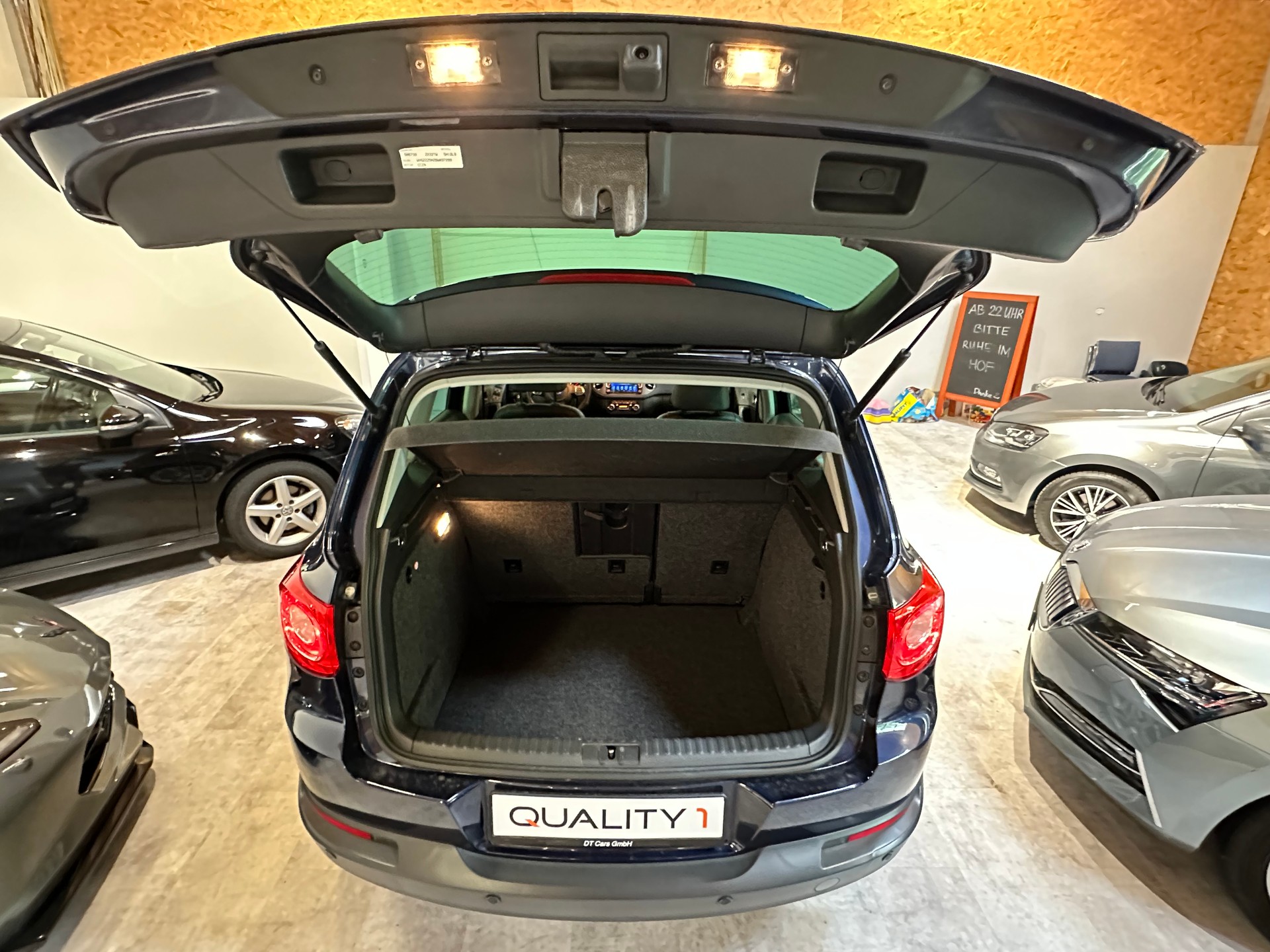 VW Tiguan 2.0 TSI R-Line Spezial-Edition DSG-image-5