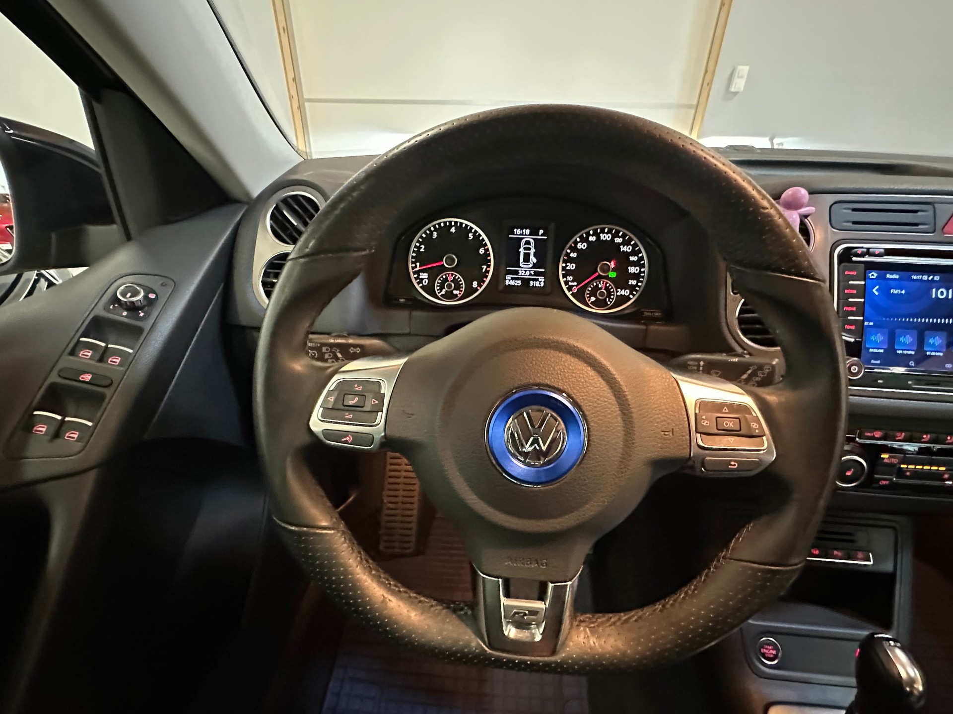 VW Tiguan 2.0 TSI R-Line Spezial-Edition DSG-image-15