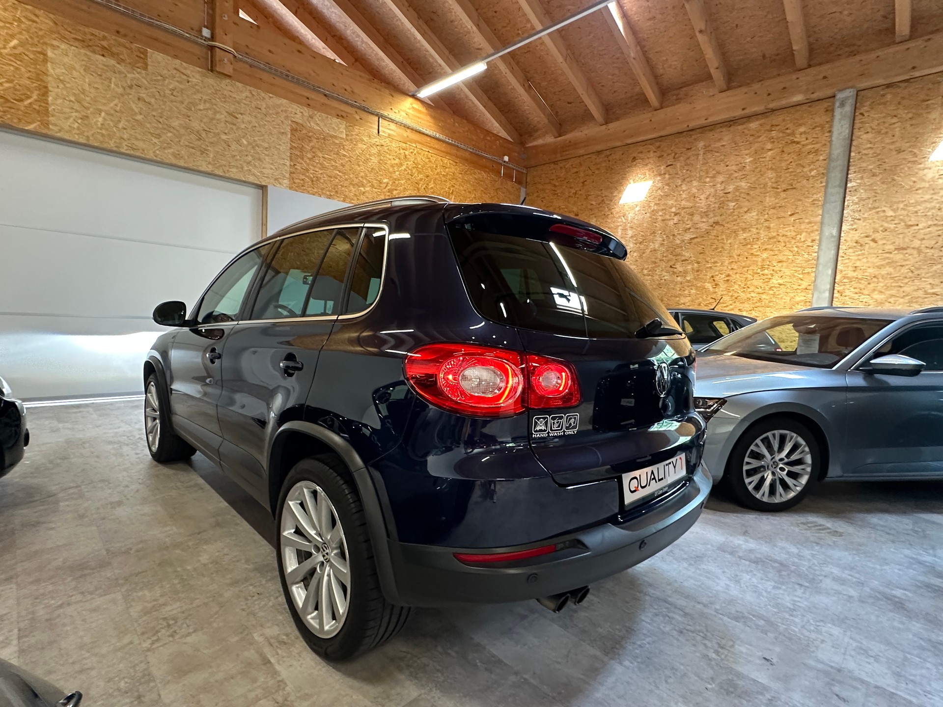 VW Tiguan 2.0 TSI R-Line Spezial-Edition DSG-image-3